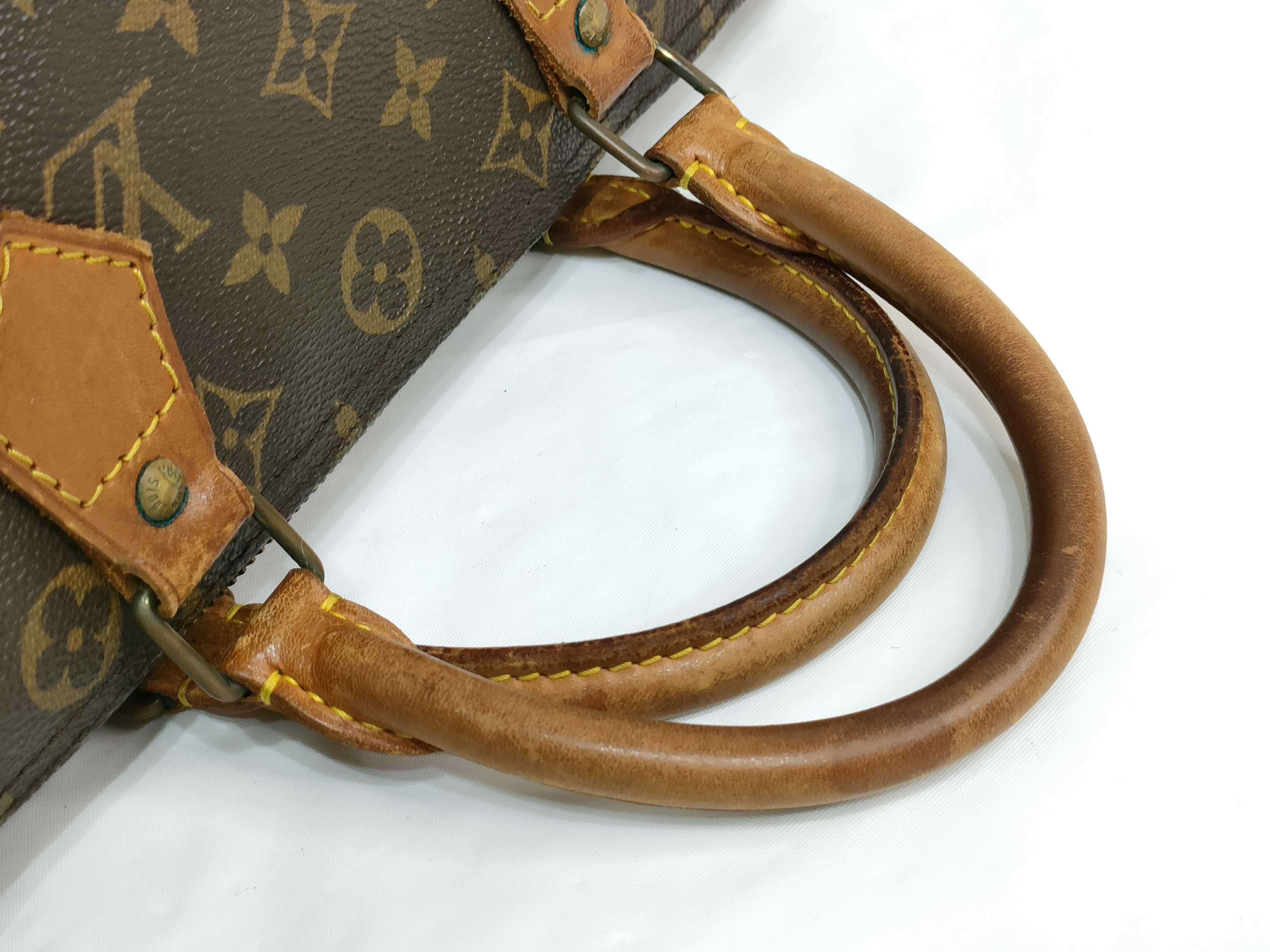 Monogram Louis Vuitton Speedy 30 Handbag — view 3