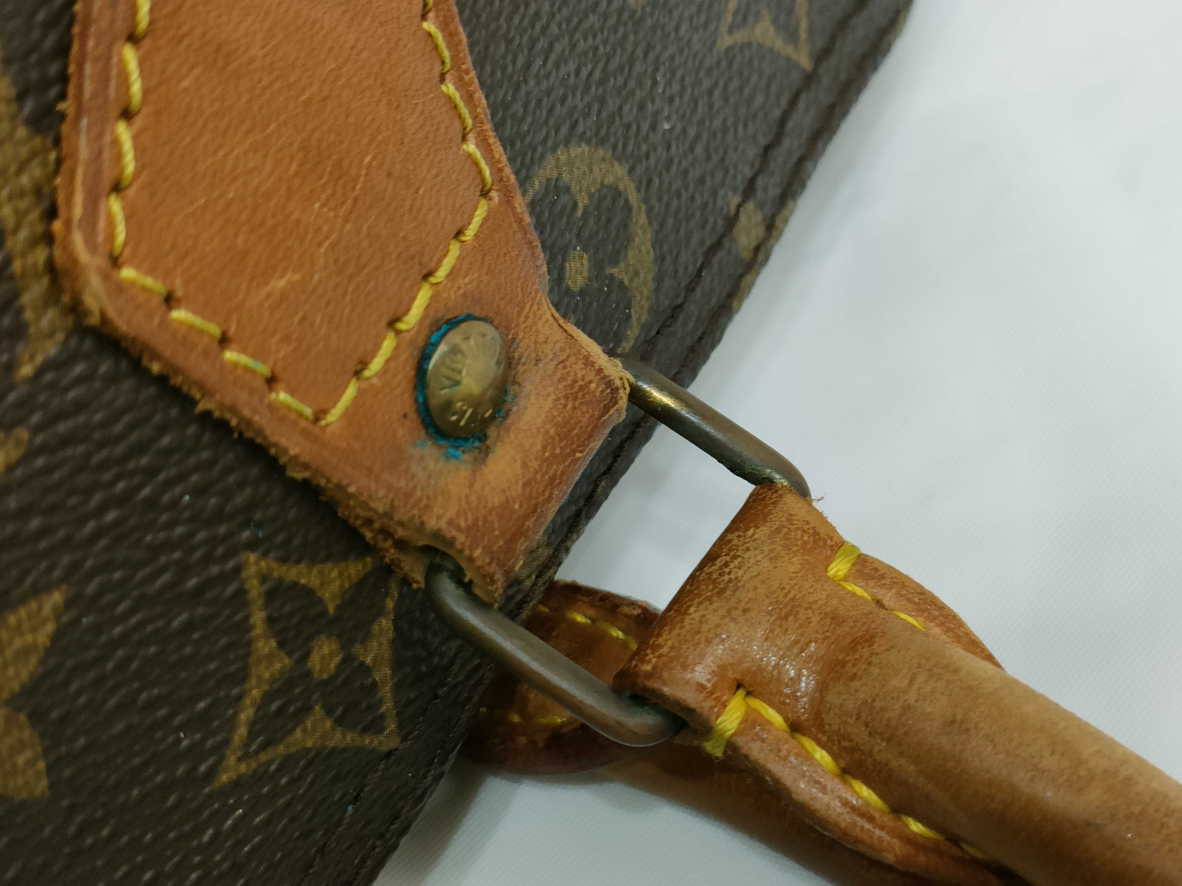 Monogram Louis Vuitton Speedy 30 Handbag — view 4
