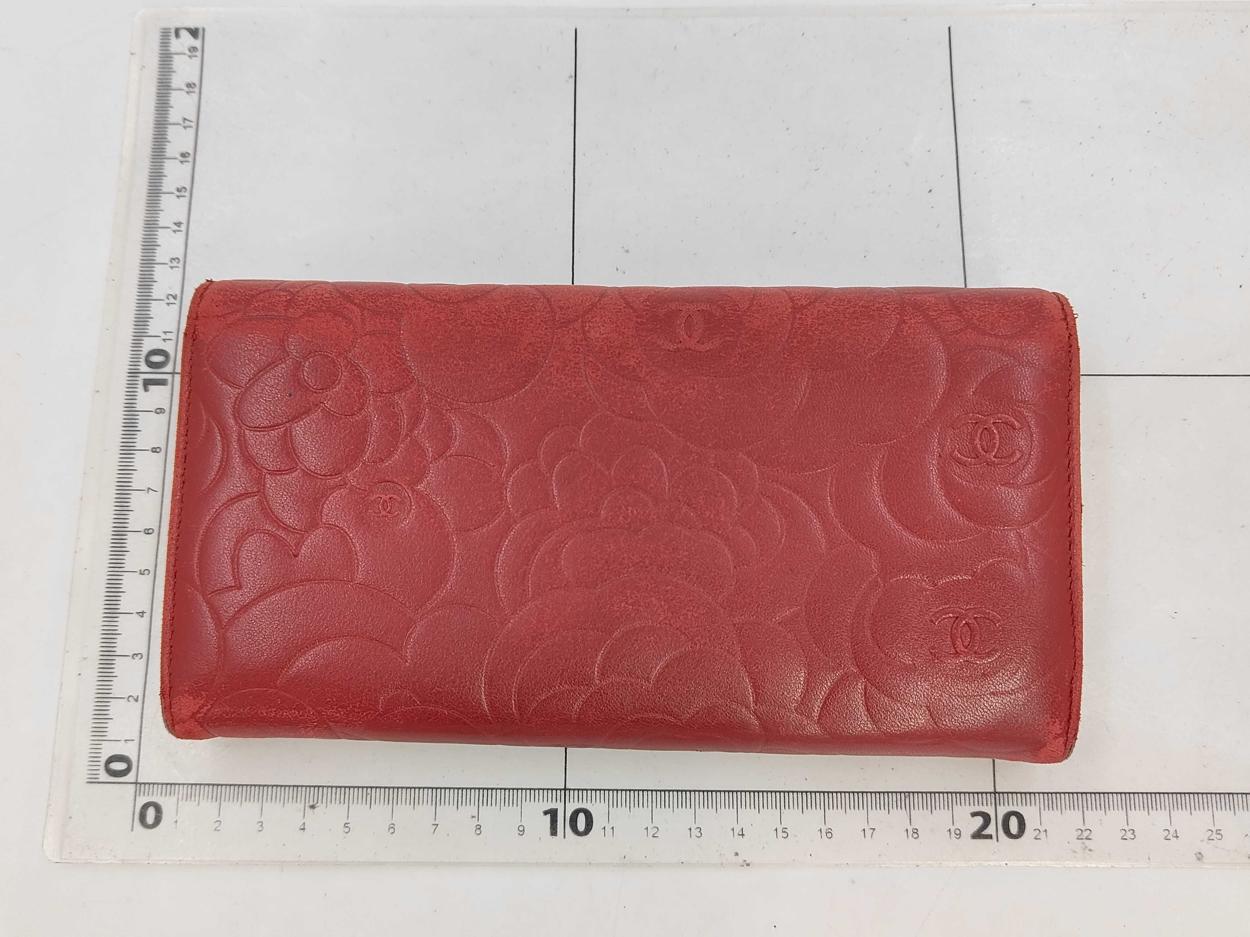 wallet — view 2