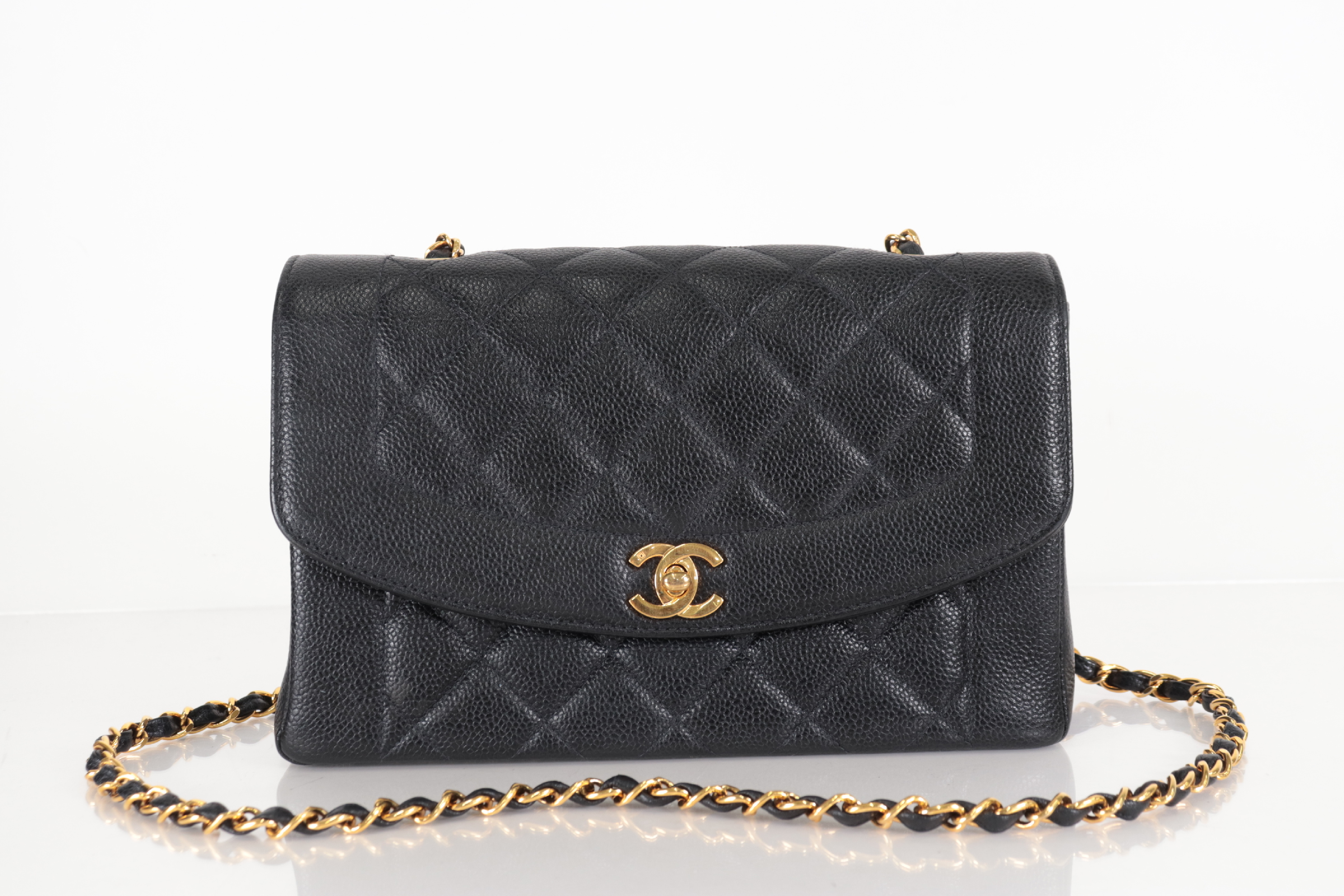 Diana 25 Caviar Chain Shoulder Bag (Serial No. 5)