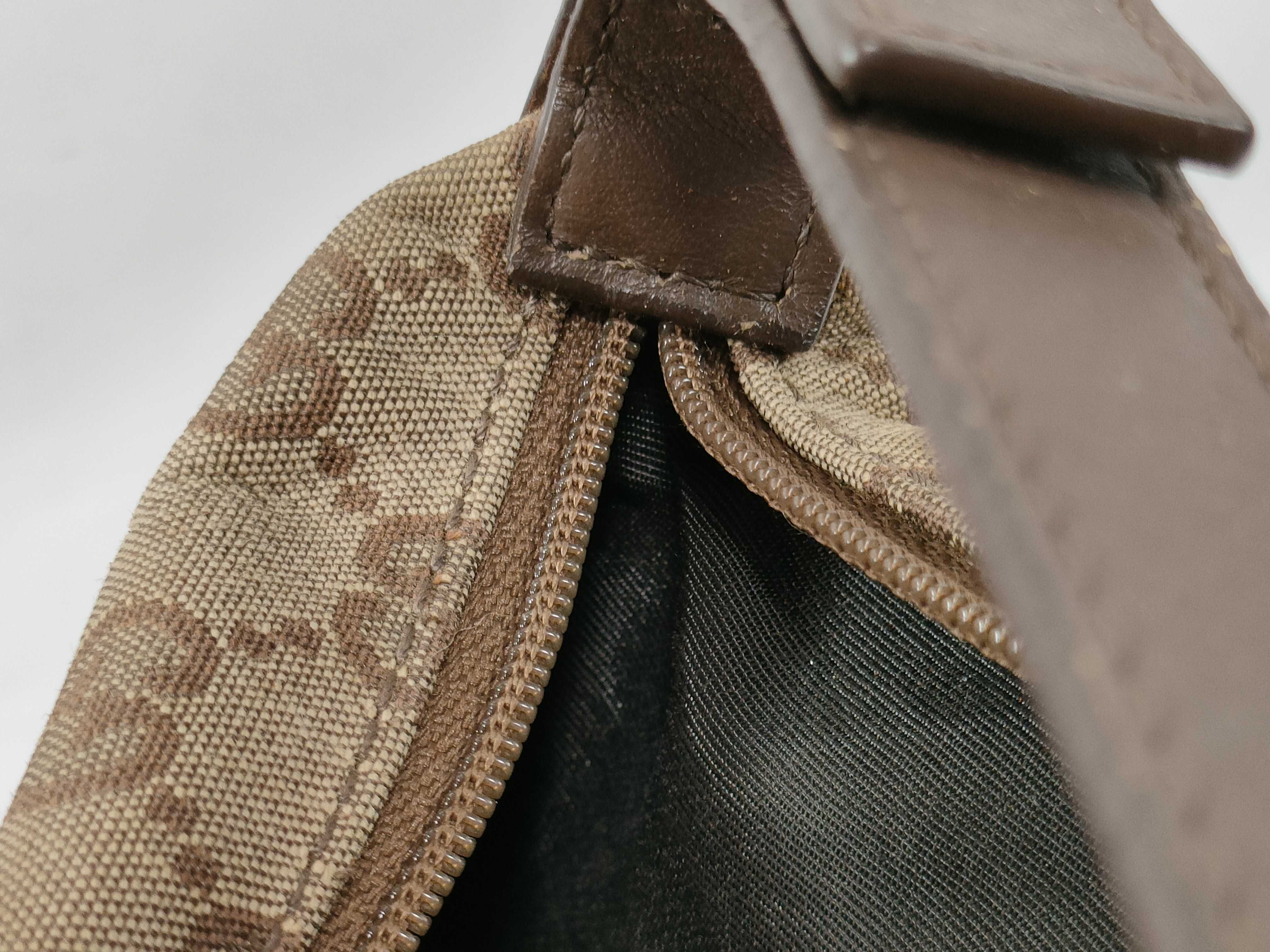 GG Canvas Pouch — view 11