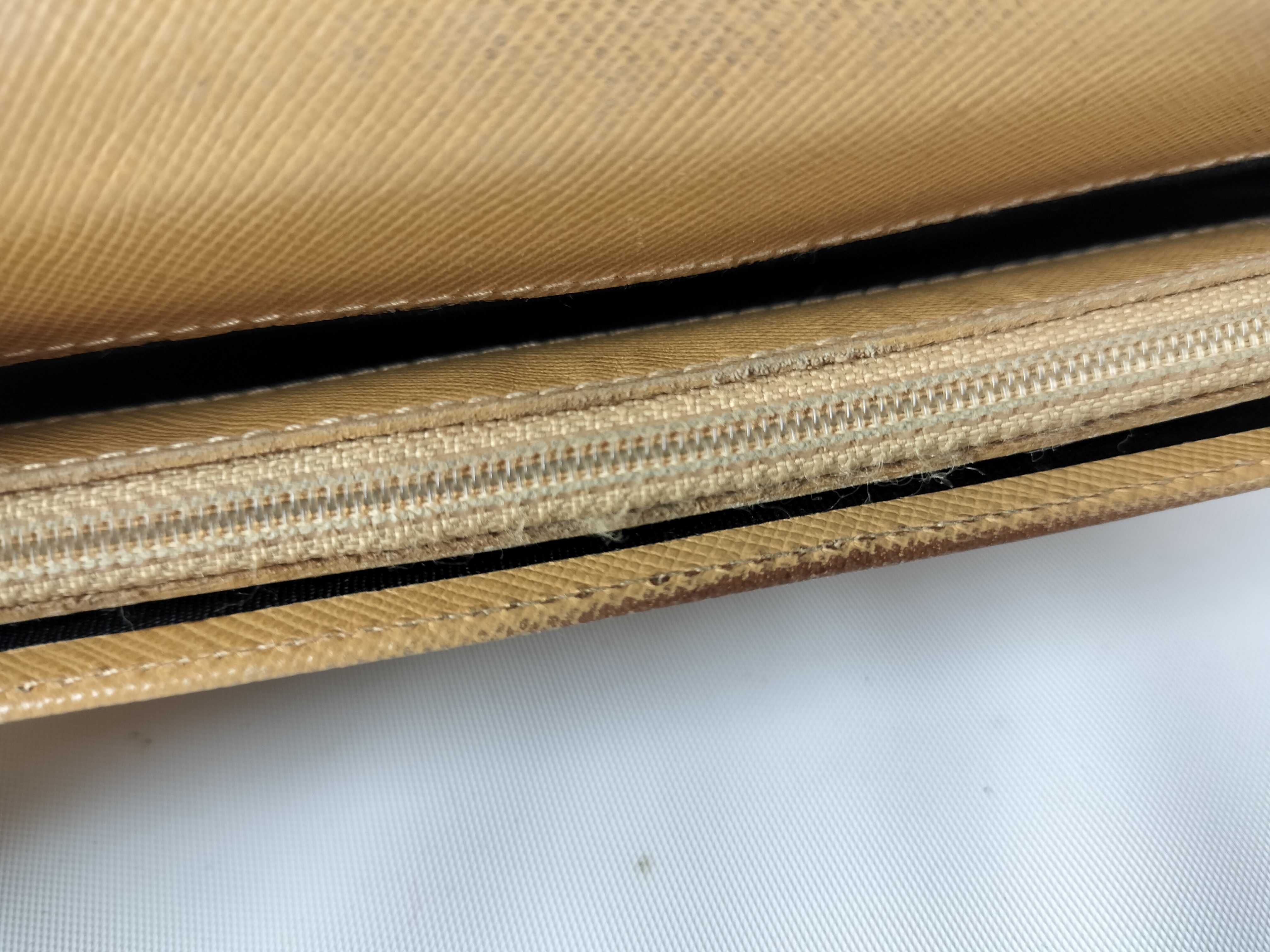 Triangle Plate Long Wallet (Condition Considered) — view 10