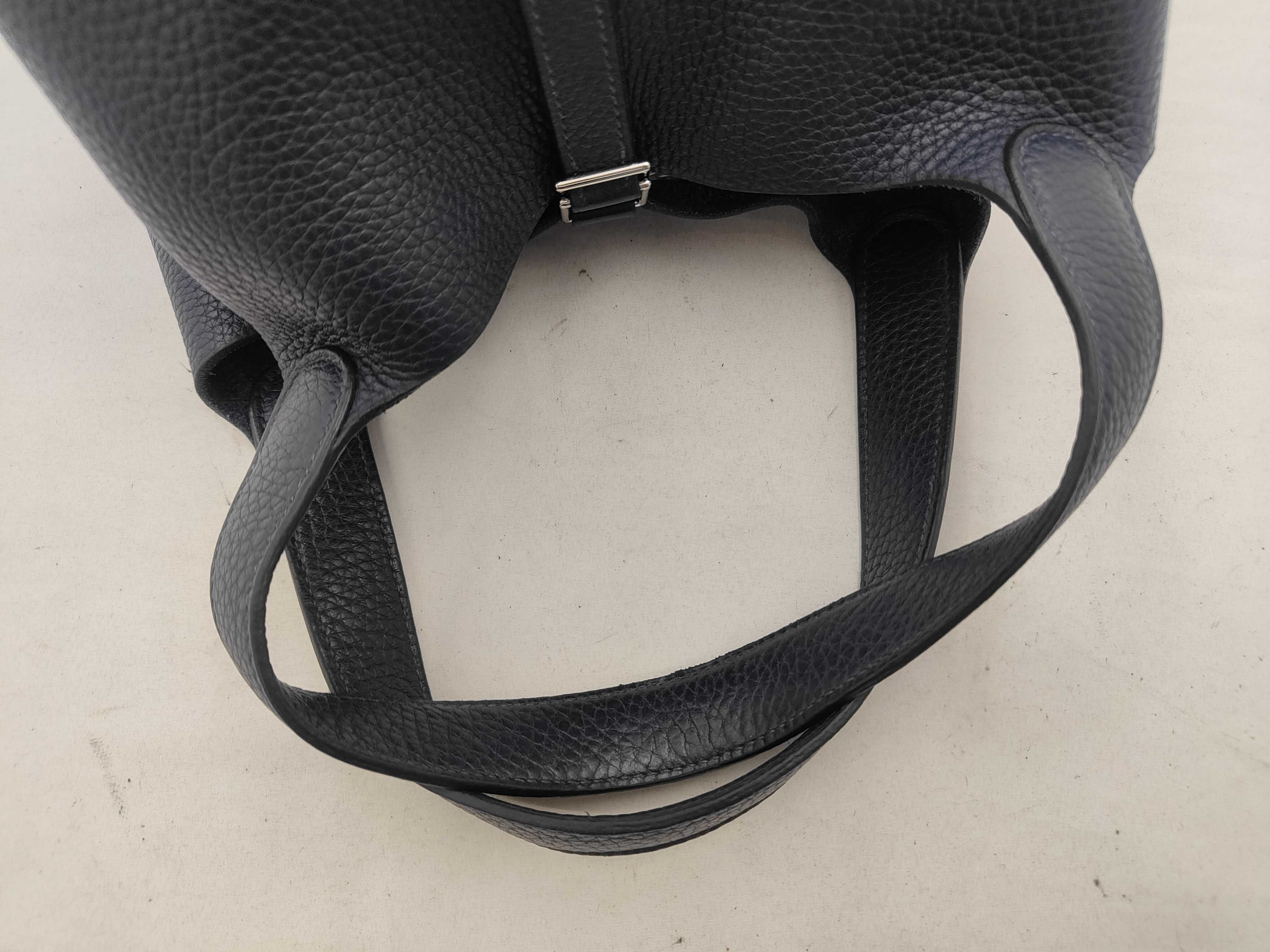 Picotin Lock 22 MM Taurillon Clemence Leather, Blue Nuit, Silver Hardware, Year: 2020, Handbag — view 3