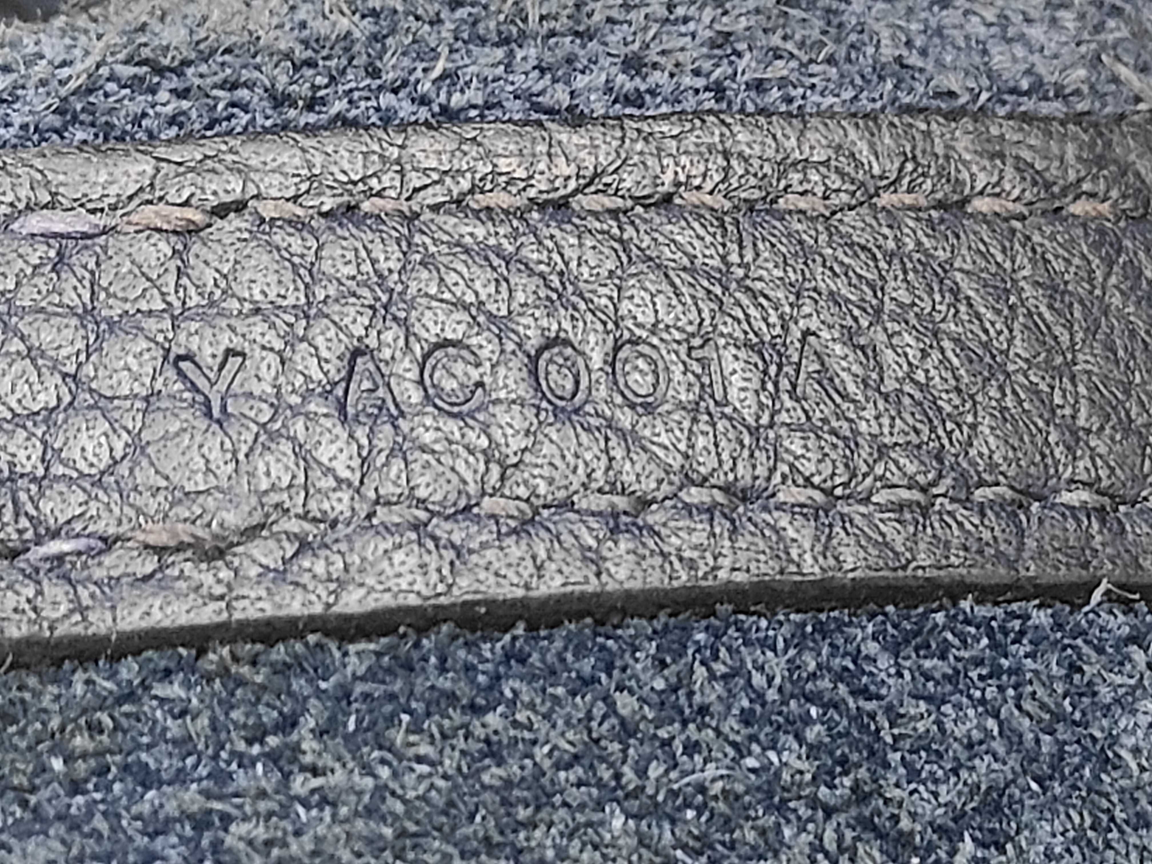 Picotin Lock 22 MM Taurillon Clemence Leather, Blue Nuit, Silver Hardware, Year: 2020, Handbag — view 9