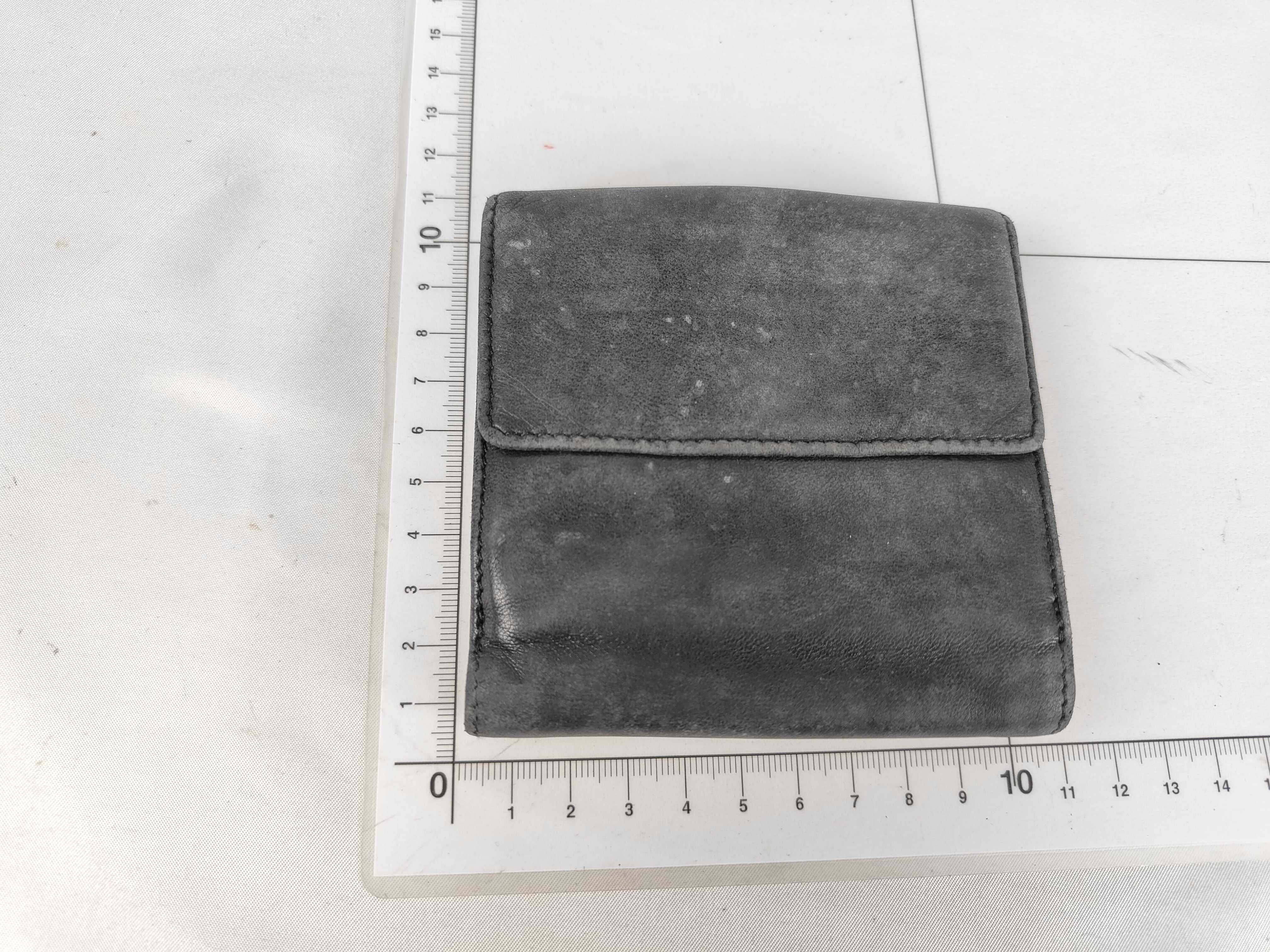 wallet — view 2