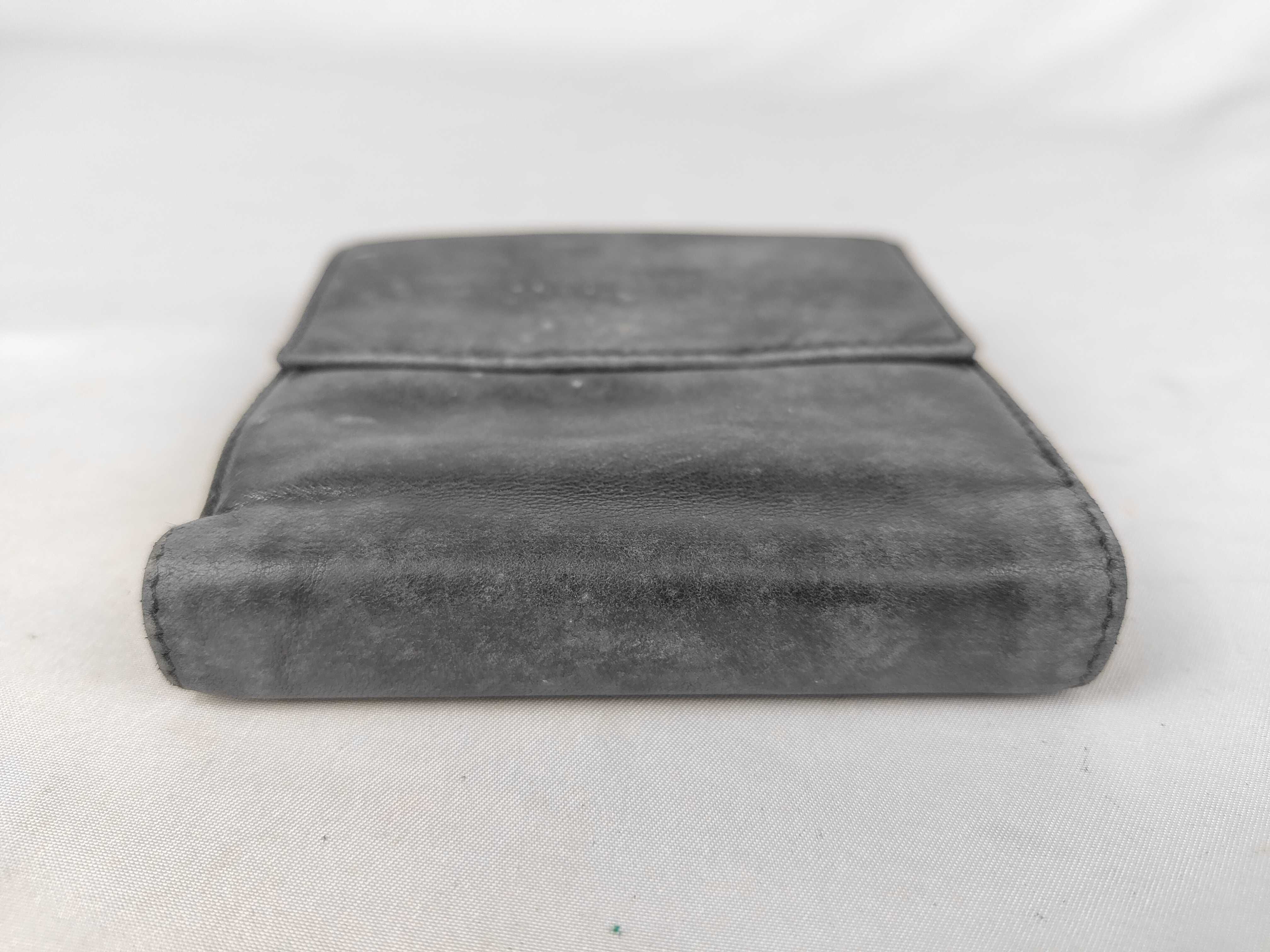 wallet — view 3