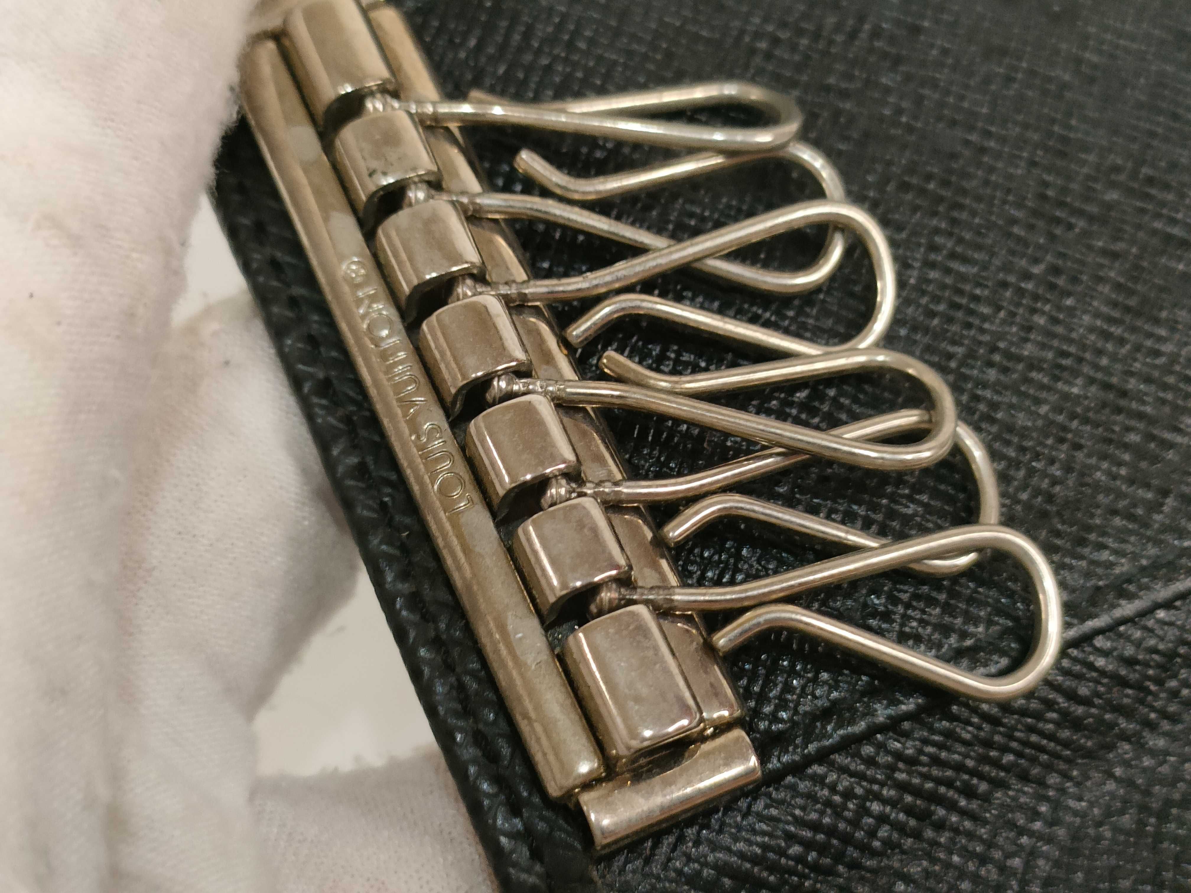 Taiga Multicles Key Case — view 11