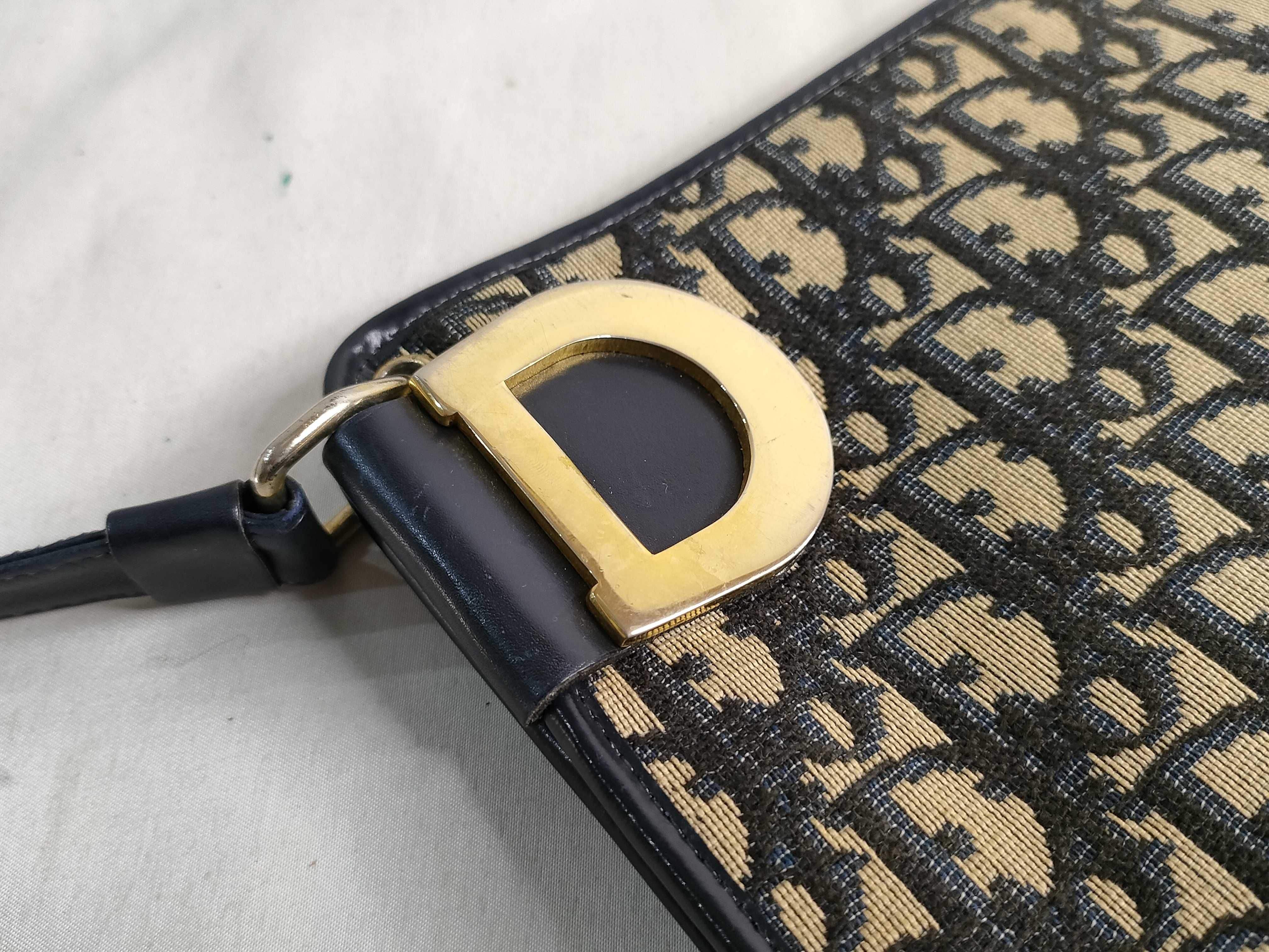 Trotter One-Shoulder Bag — view 13