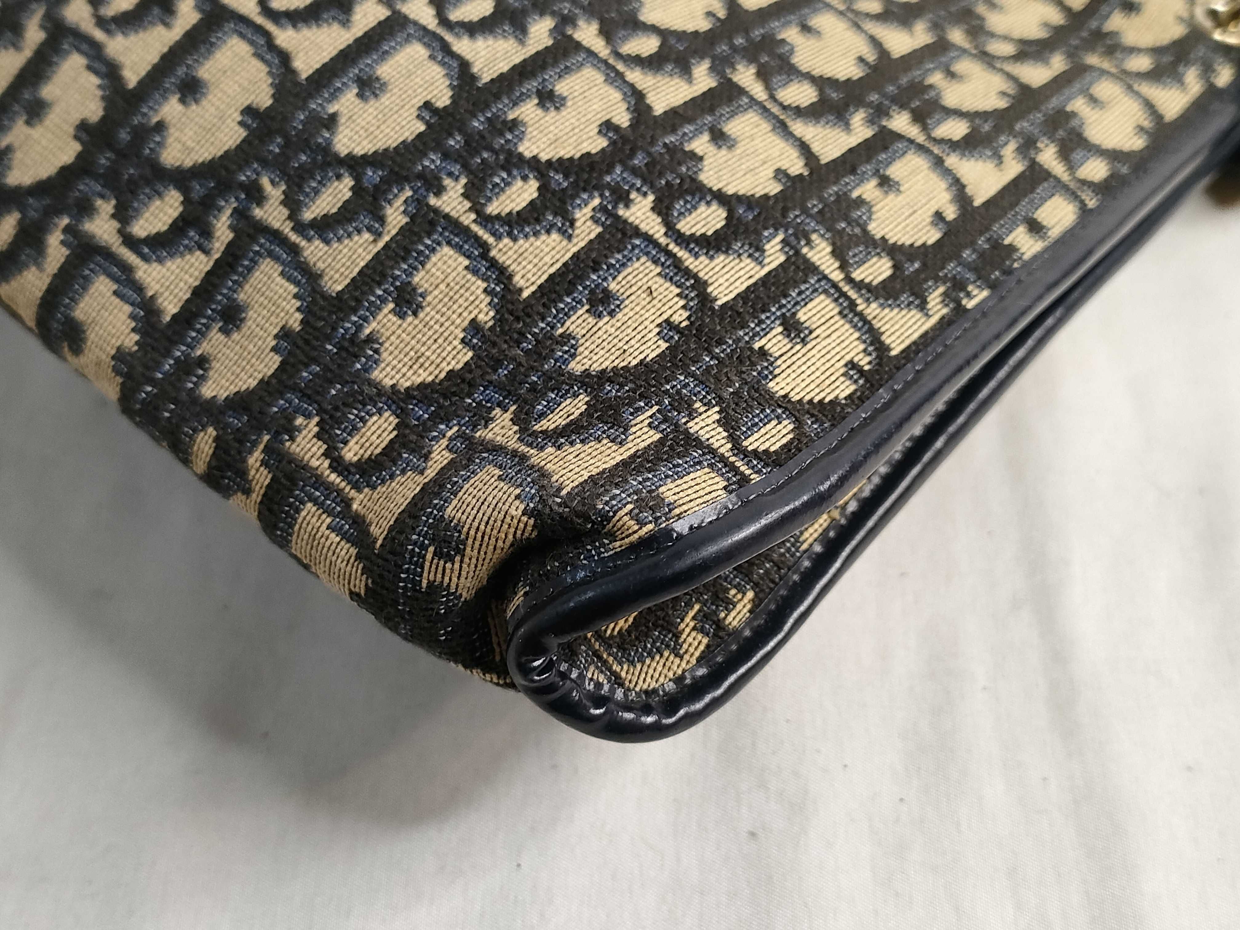 Trotter One-Shoulder Bag — view 6