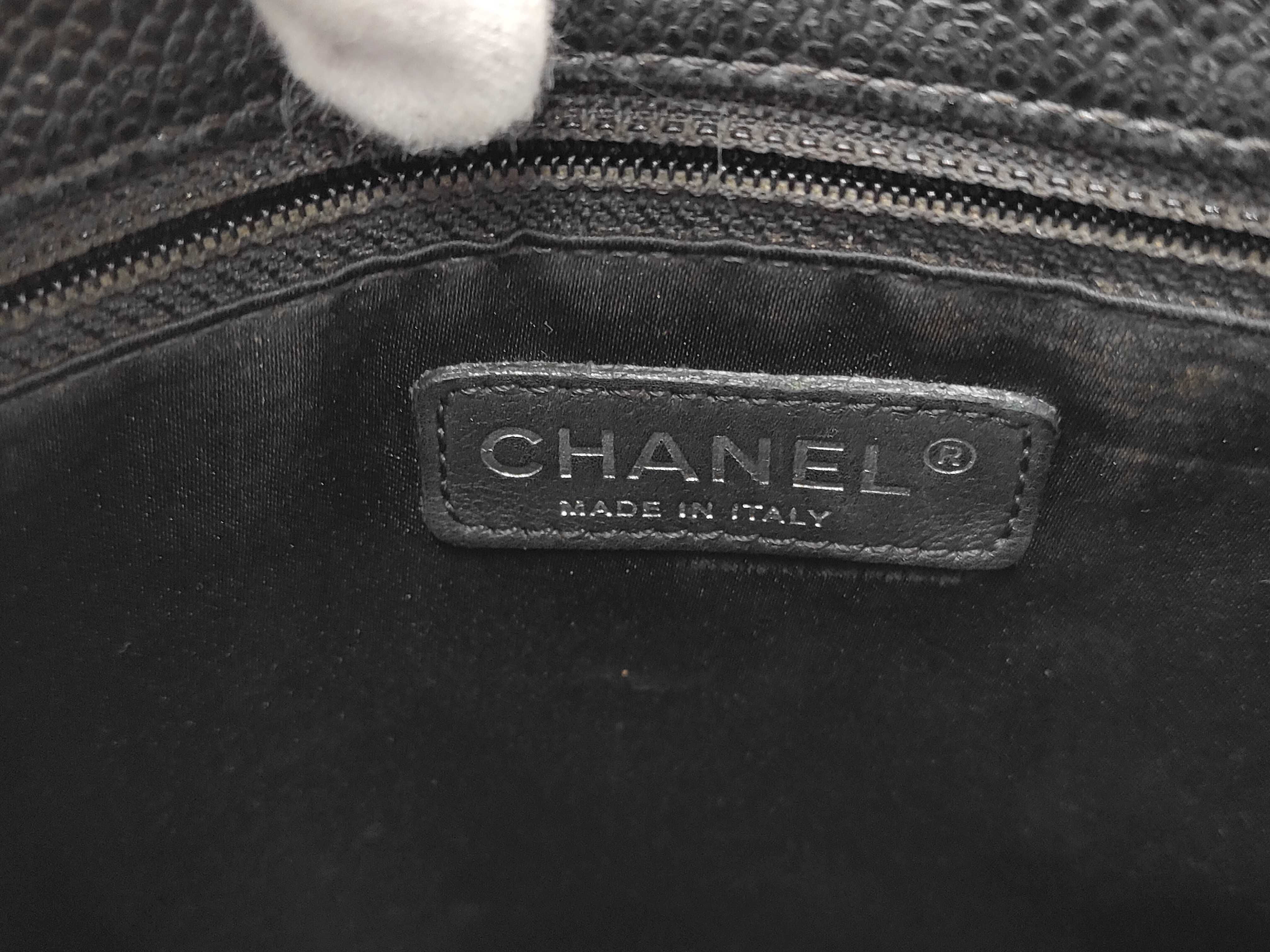 GST Tote Caviar Leather Black Tote Bag — view 9