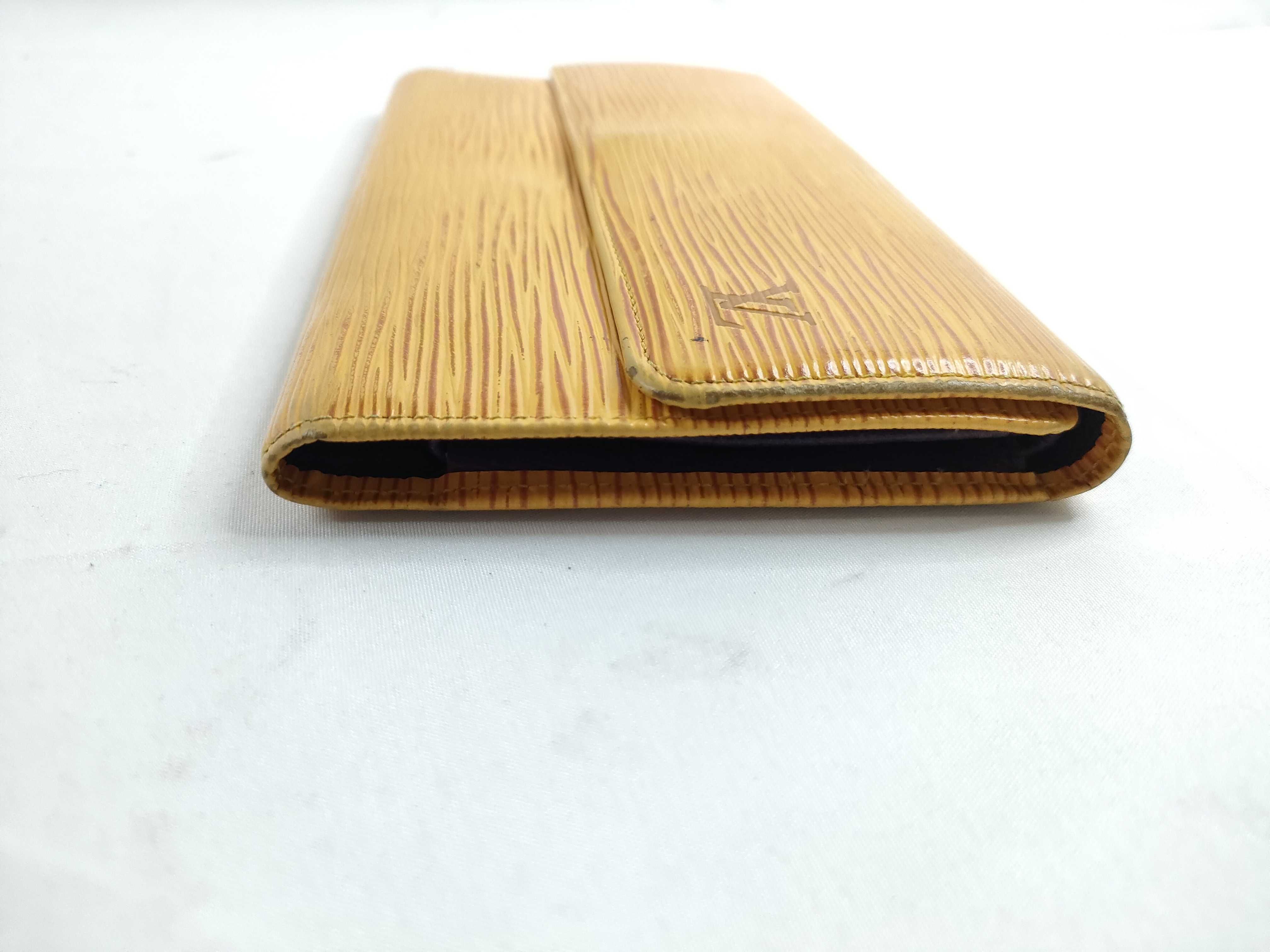 Epi Louis Vuitton Epi Portefeuille Tresor International M63389/CA0976 Wallet — view 5