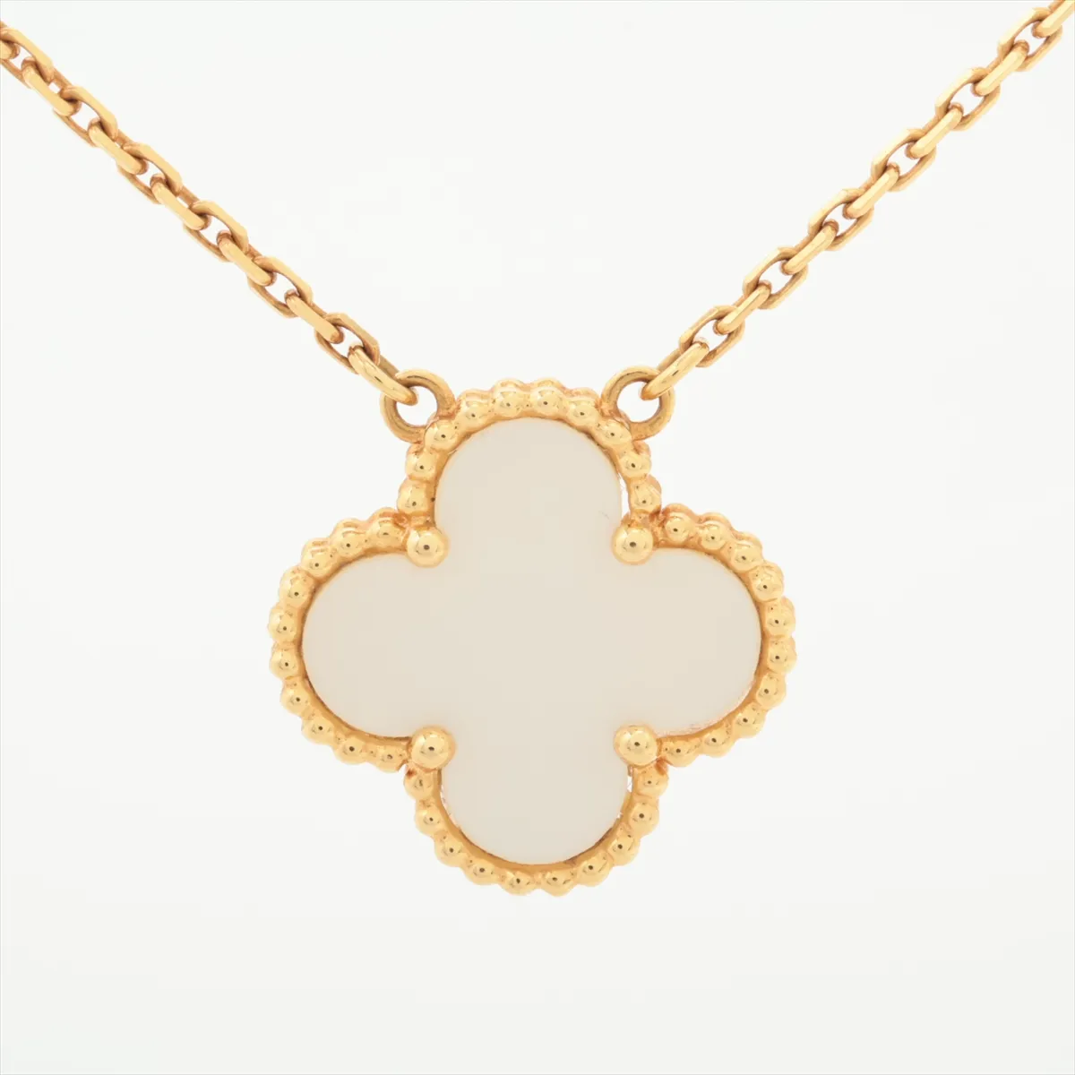 Vintage Alhambra Shell Necklace, 750 (Yellow Gold), 4.9g, JE049880. Shell shows some cloudiness, — view 2