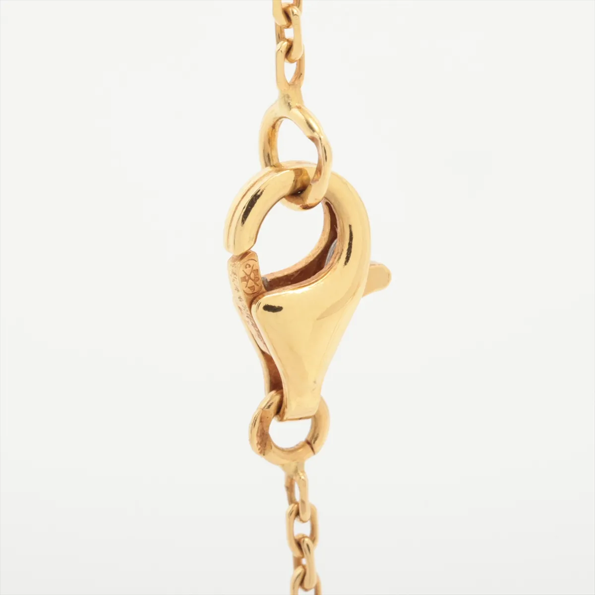 Vintage Alhambra Shell Necklace, 750 (Yellow Gold), 4.9g, JE049880. Shell shows some cloudiness, — view 3