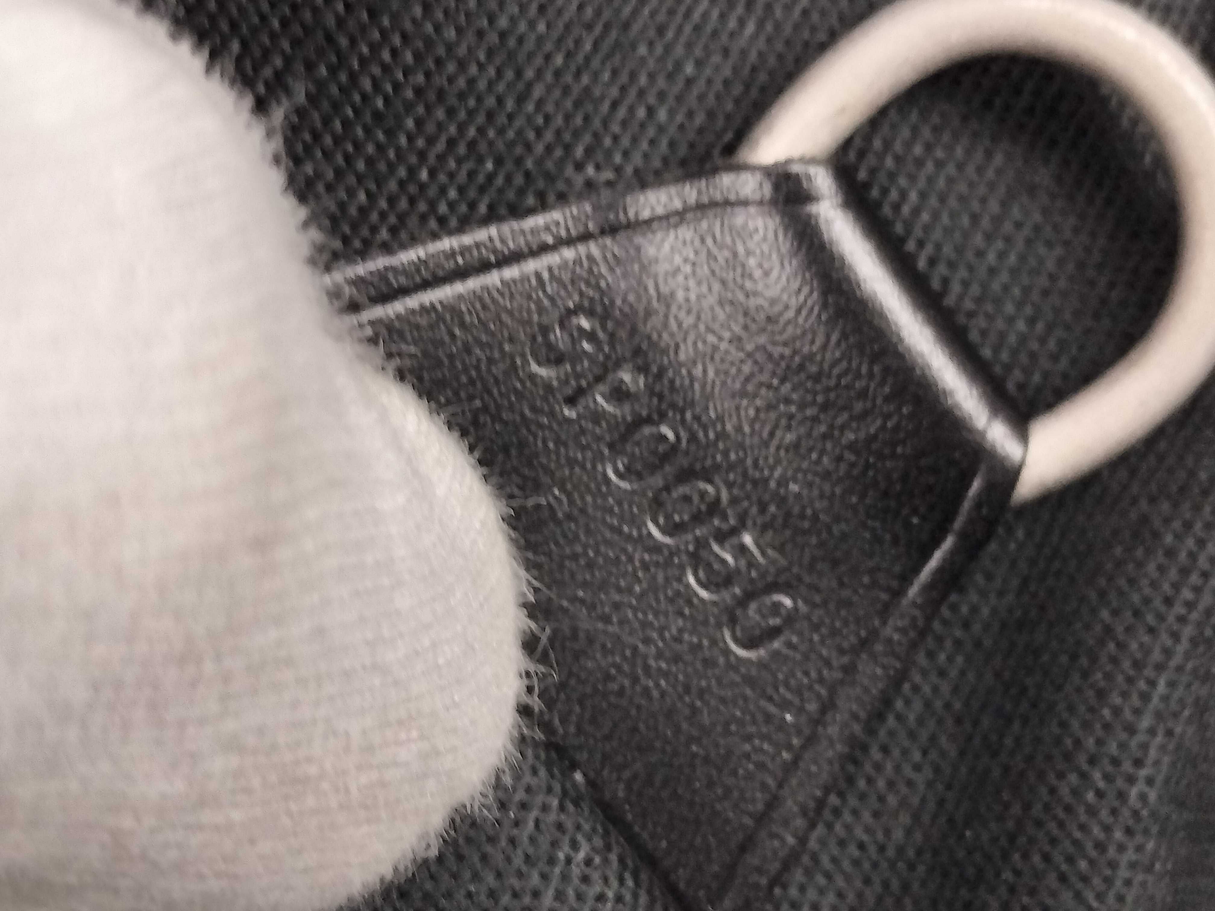 Taiga Vuitton Taiga Delsu Shoulder Bag — view 15