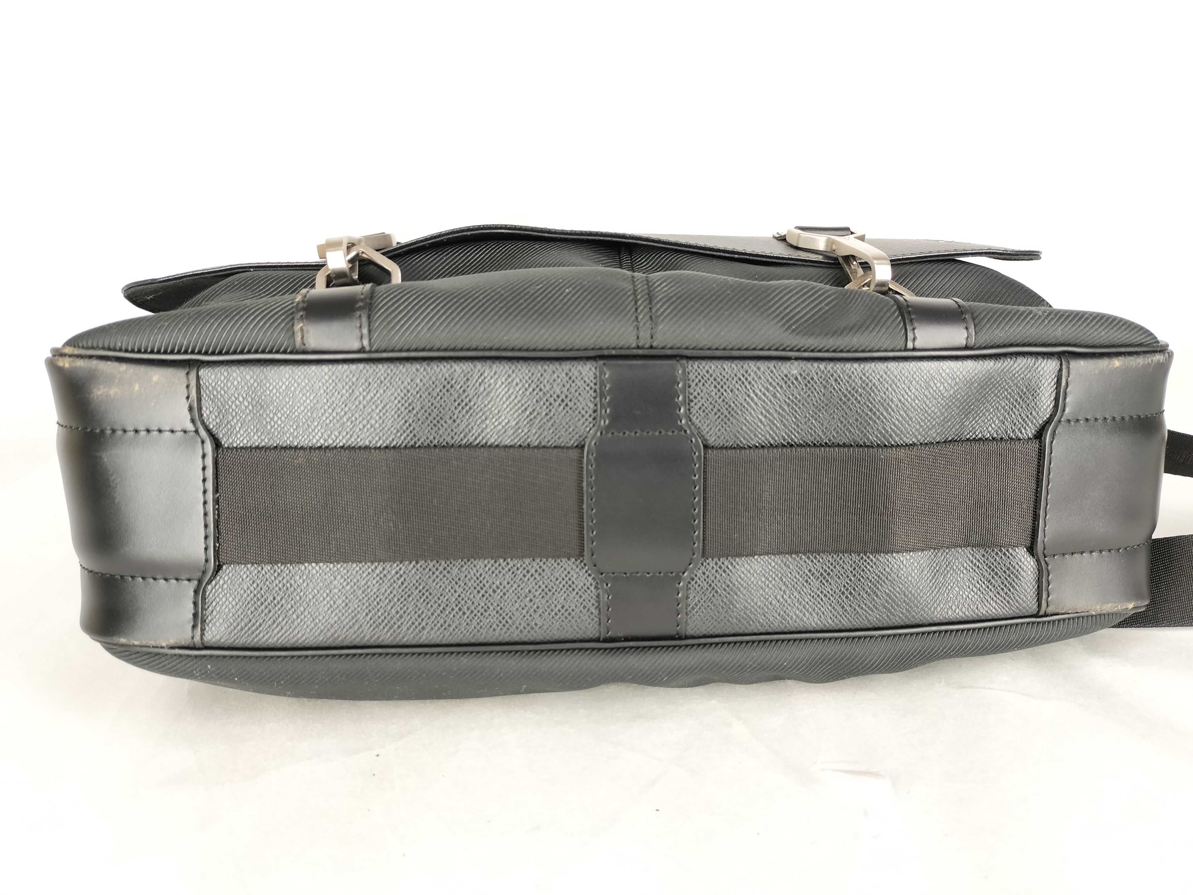 Taiga Vuitton Taiga Delsu Shoulder Bag — view 7