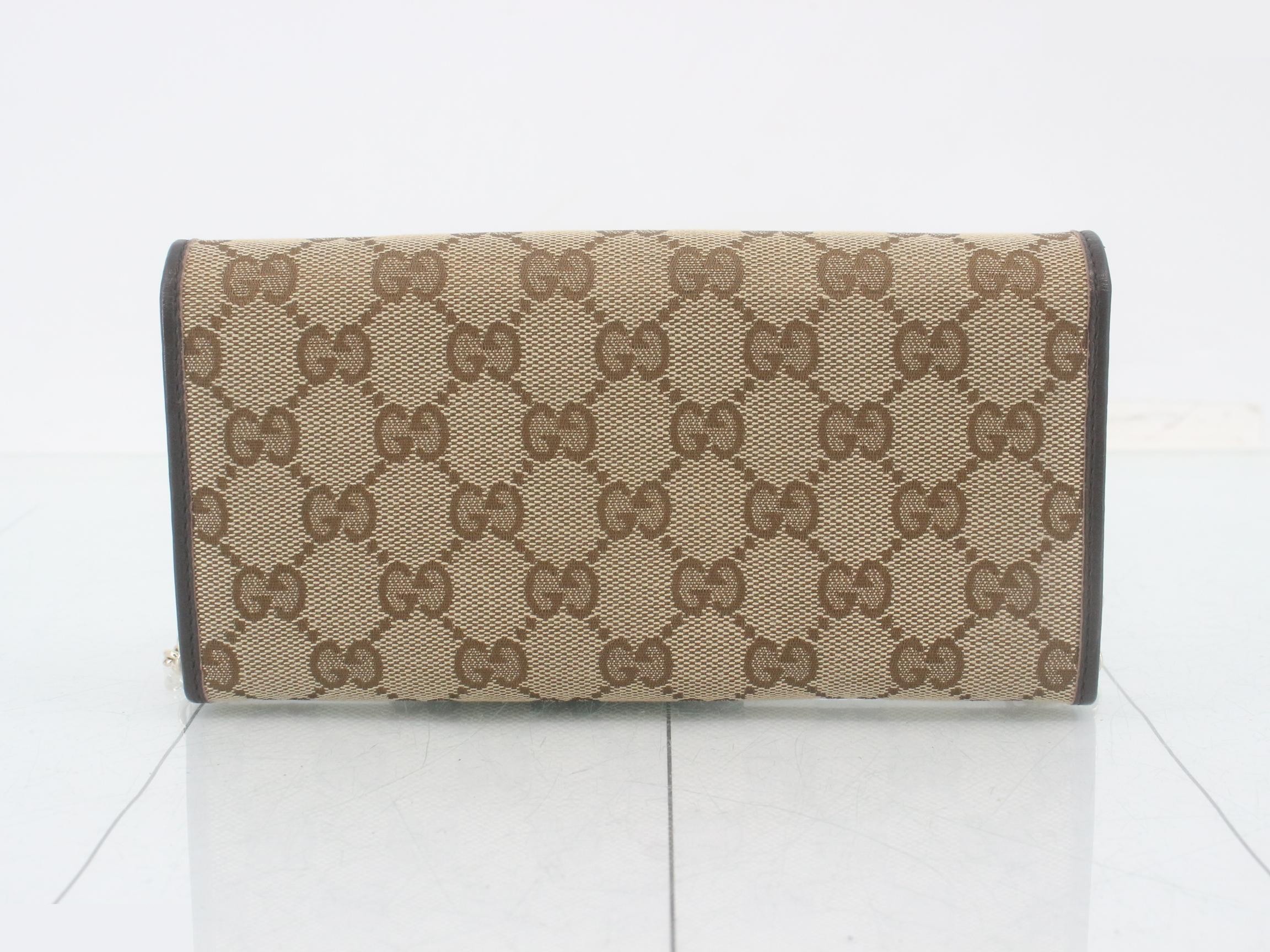 GG Canvas Chain Wallet Handbag — view 2