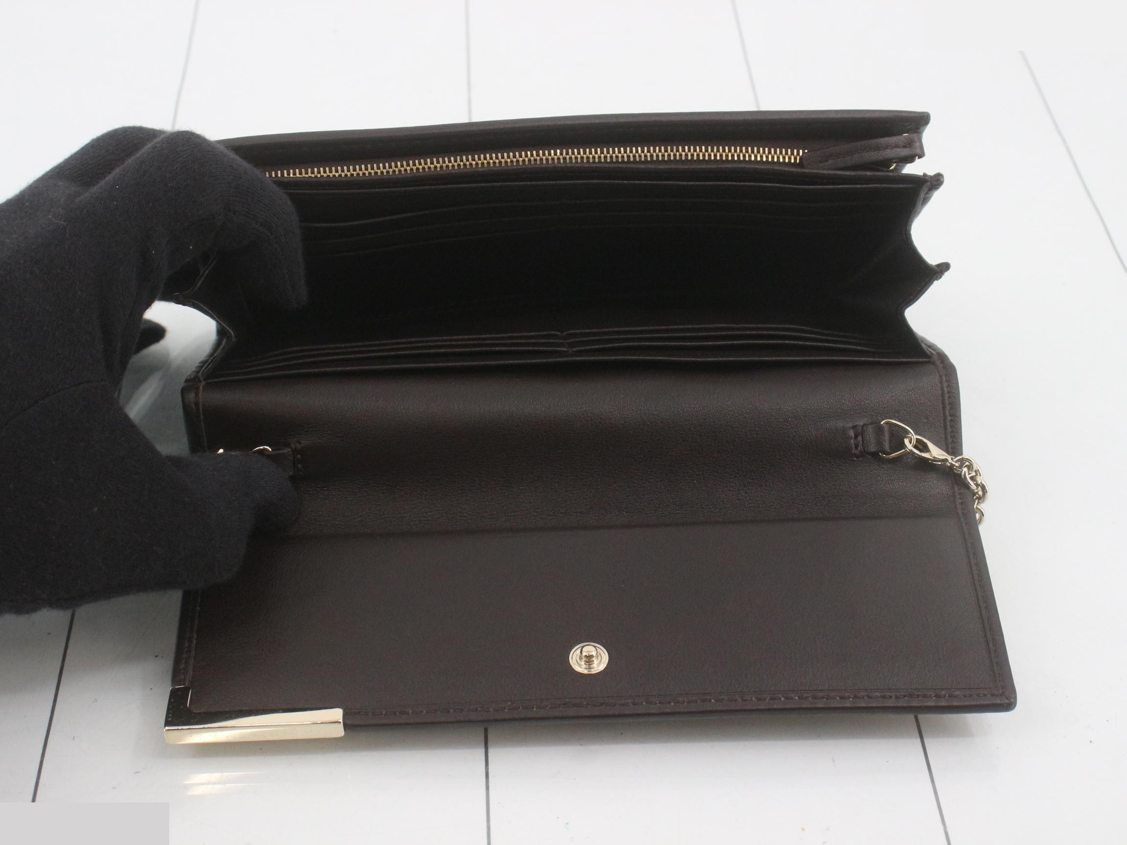 GG Canvas Chain Wallet Handbag — view 4