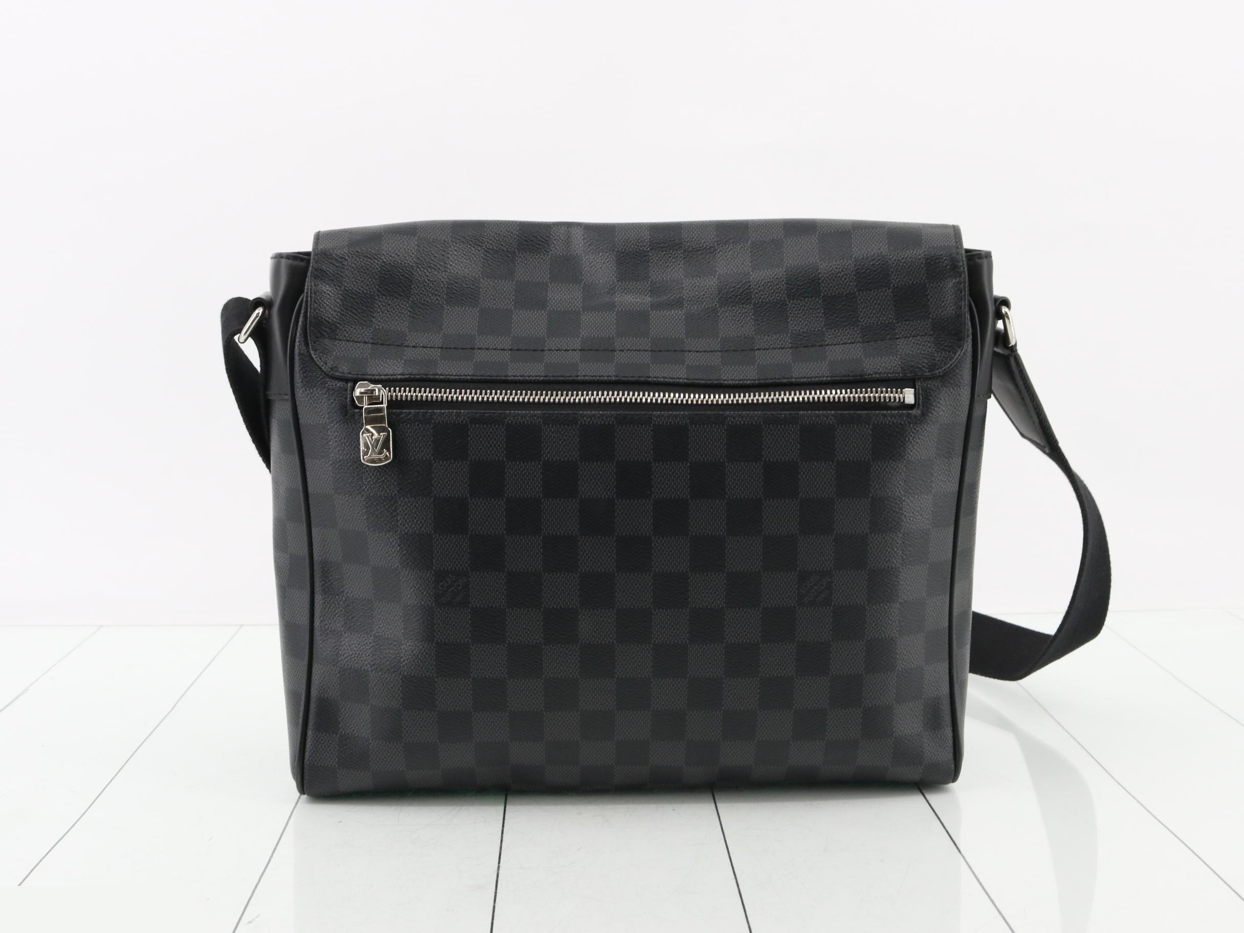 District Damier Graphite Shoulder Bag — view 2