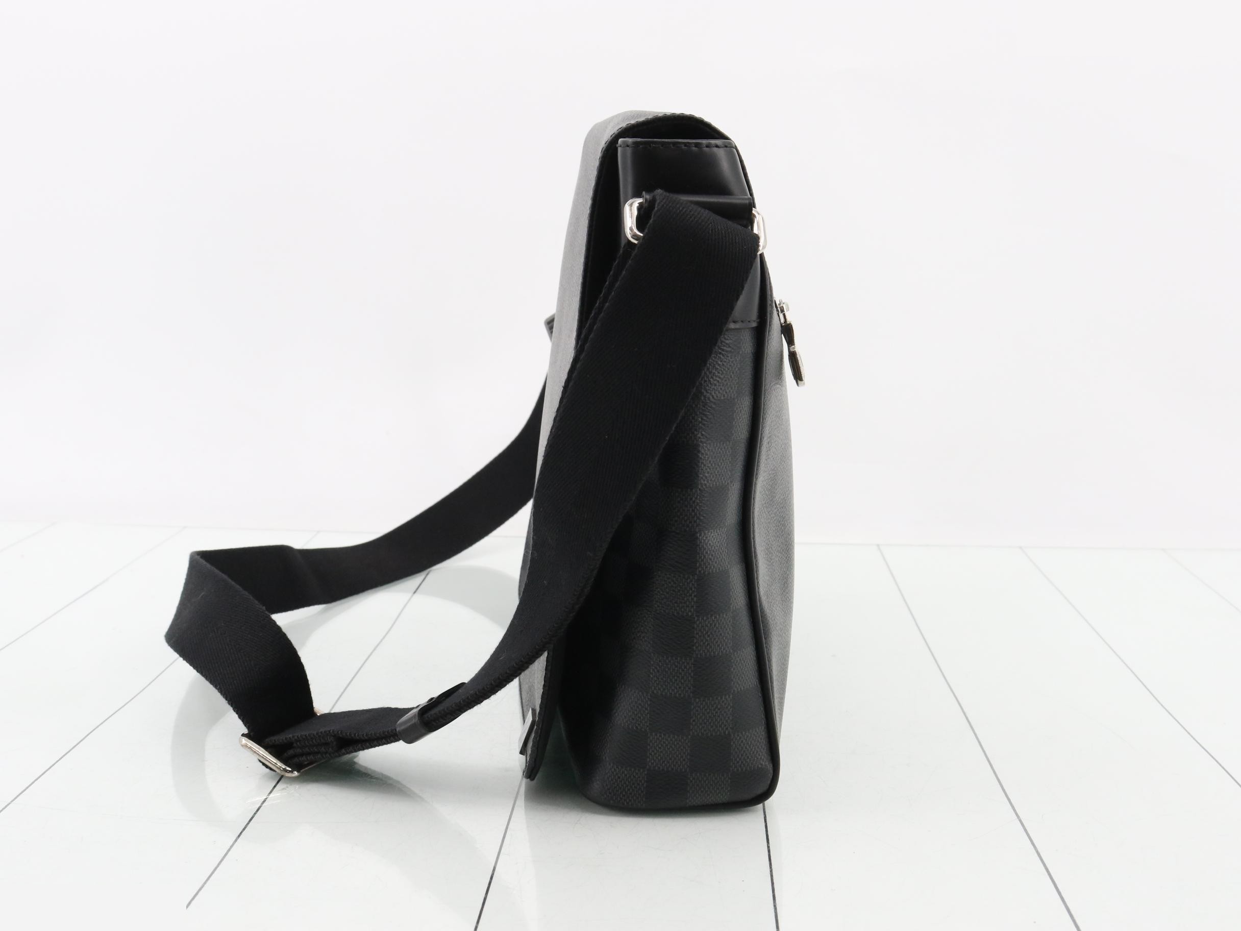 District Damier Graphite Shoulder Bag — view 3