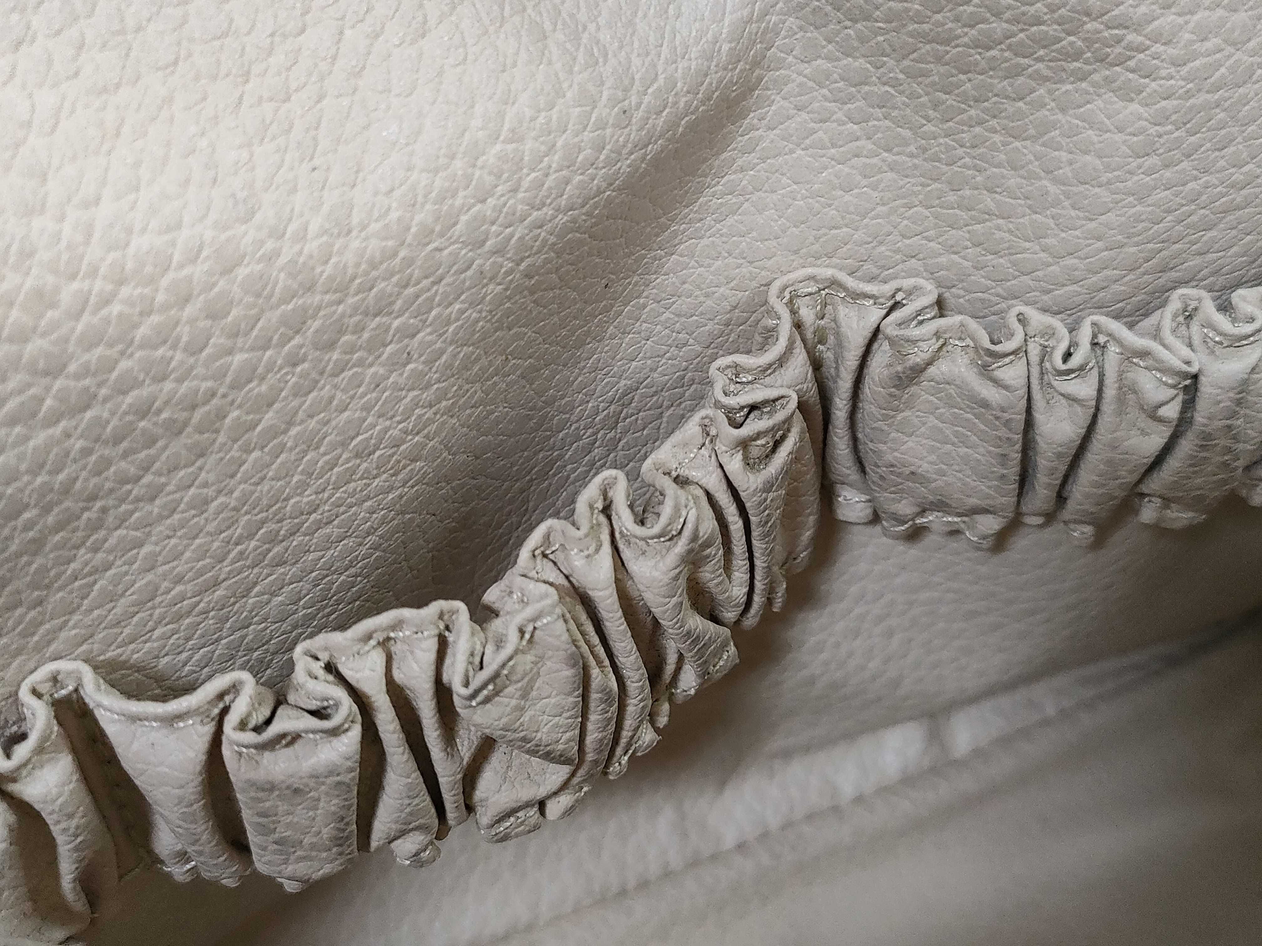 Monogram Louis Vuitton Monogram Trousses Toilette 23 Pouch — view 11