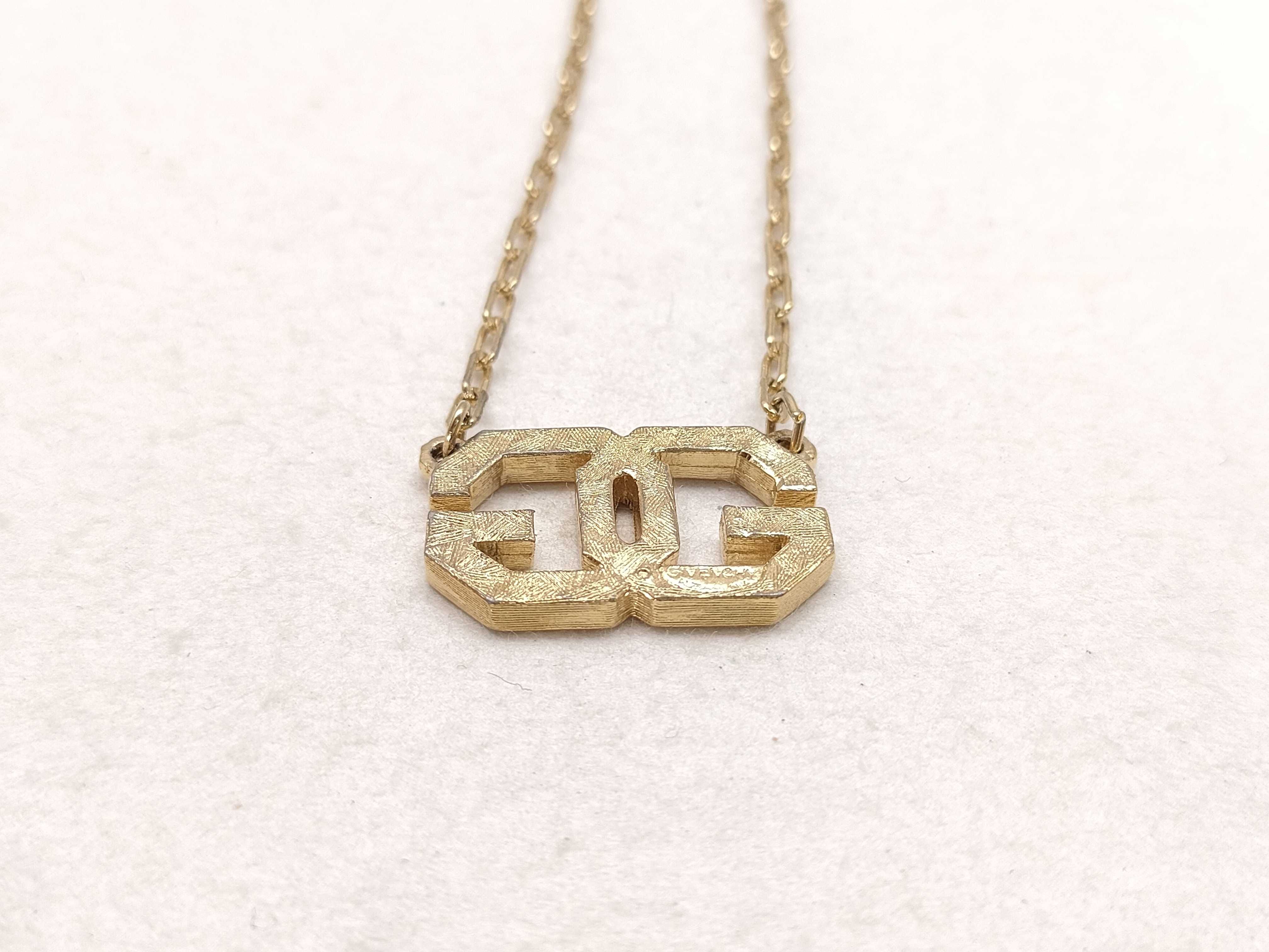 Necklace — view 2