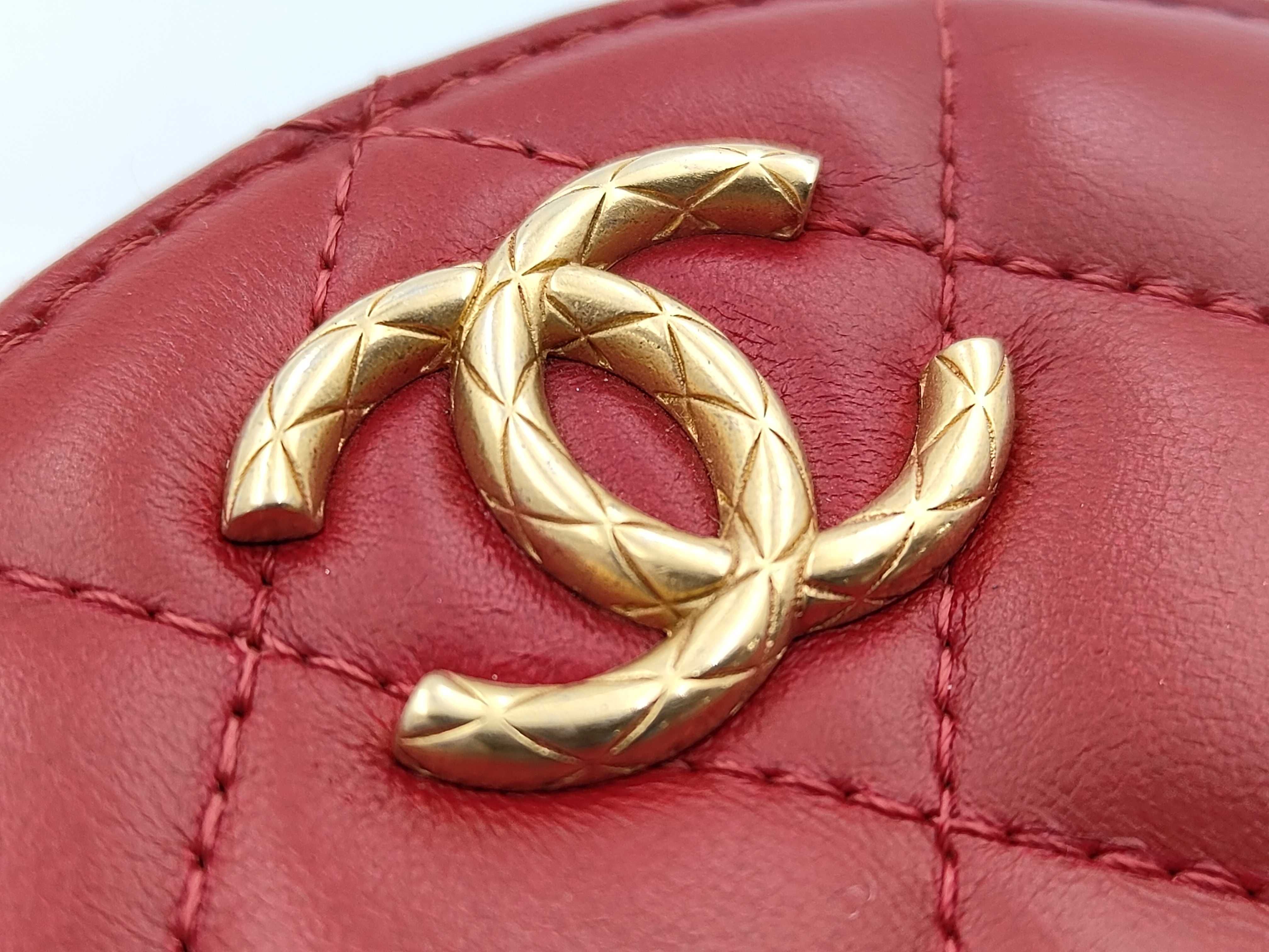 Matelassé Chain Shoulder Bag, Lambskin, Red — view 13