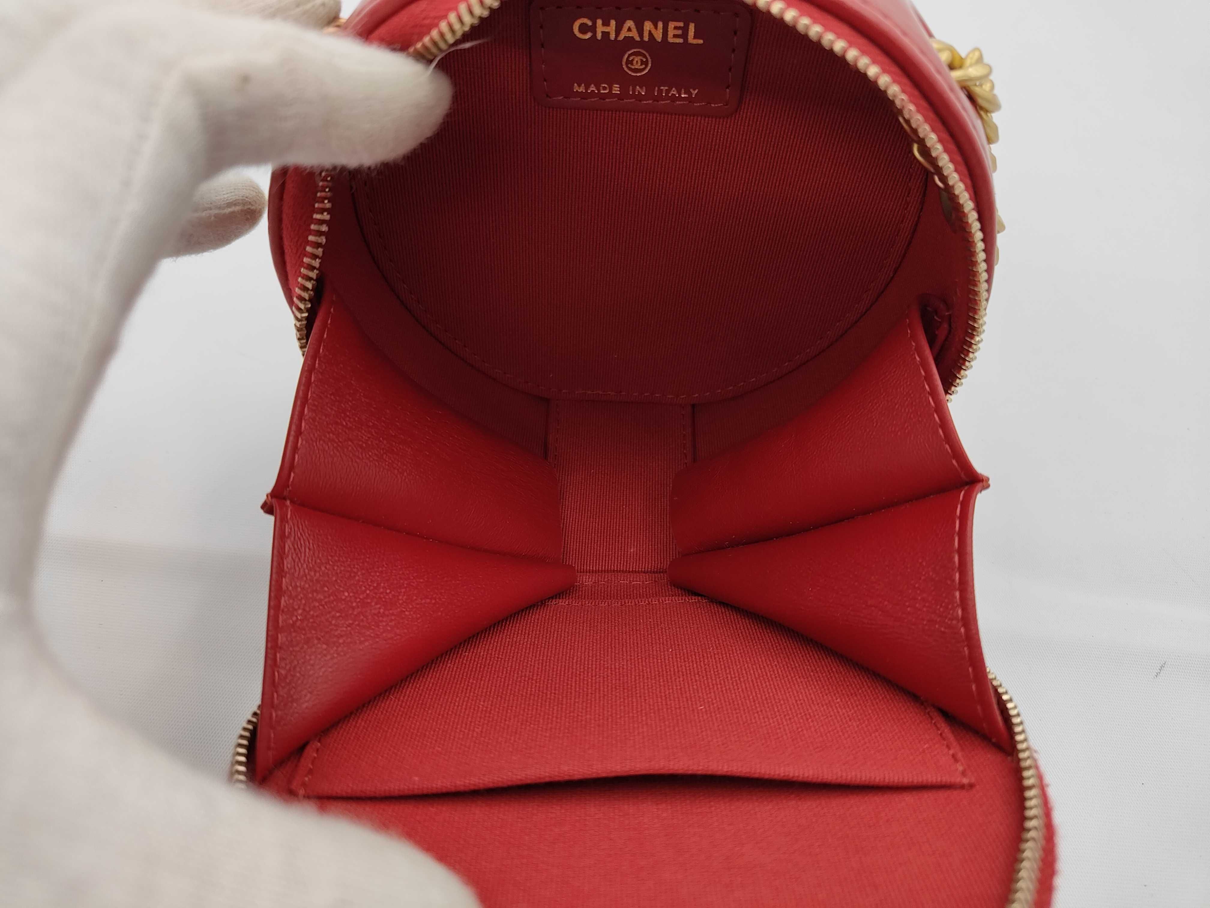 Matelassé Chain Shoulder Bag, Lambskin, Red — view 8
