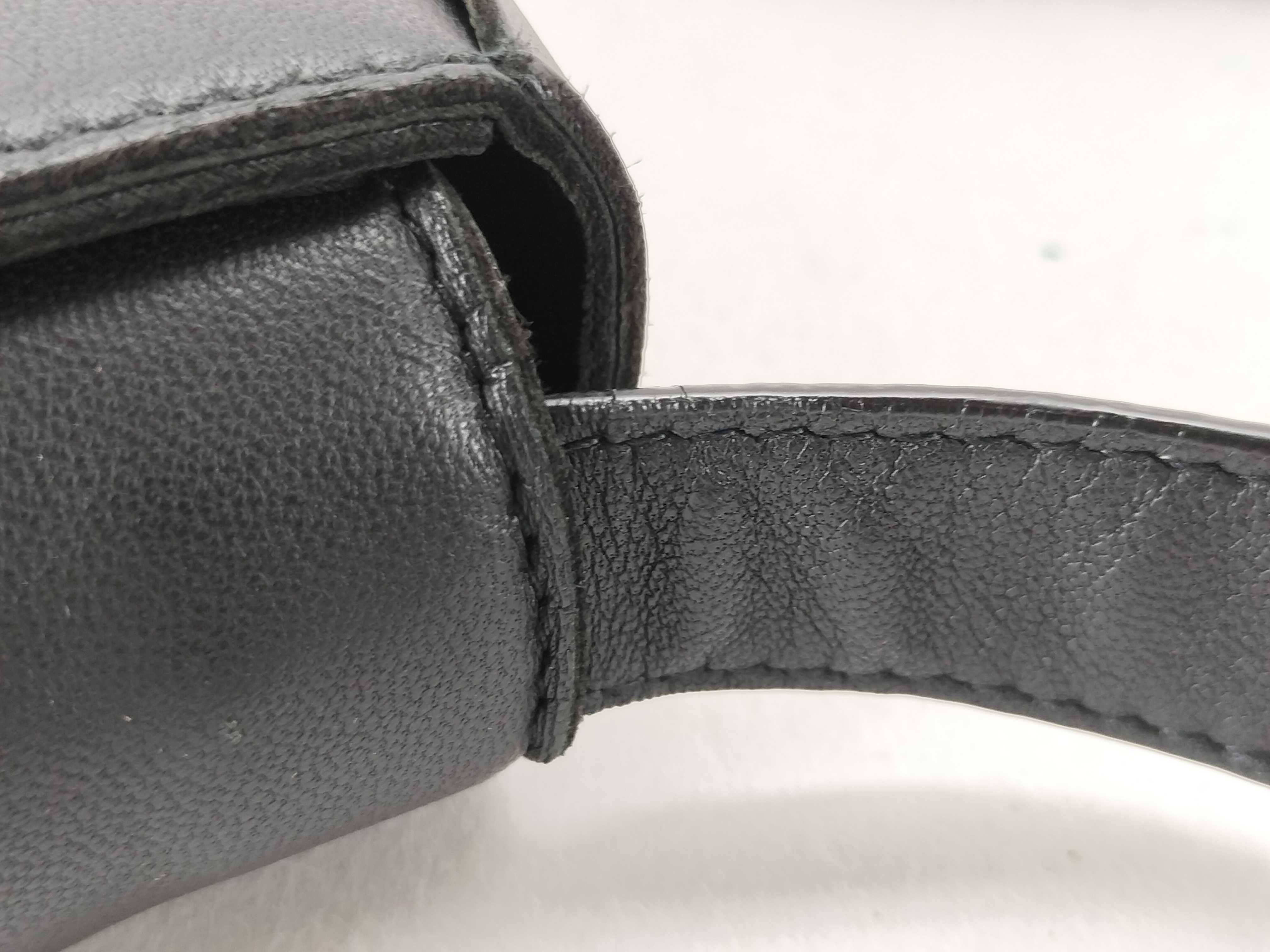Intrecciato Bottega Veneta Maxi Intrecciato Candy Cassette Leather Shoulder Bag Black Shoulder Bag — view 5