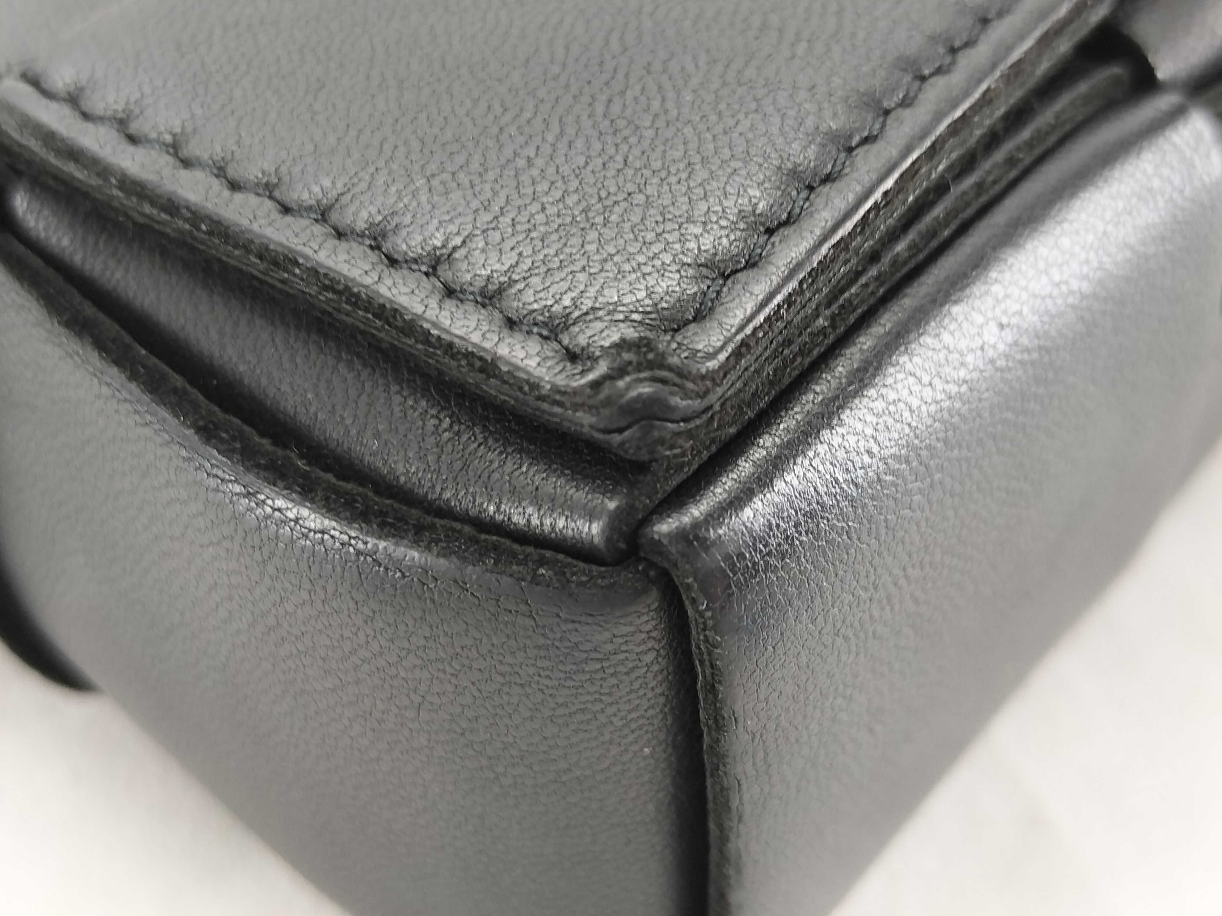 Intrecciato Bottega Veneta Maxi Intrecciato Candy Cassette Leather Shoulder Bag Black Shoulder Bag — view 6