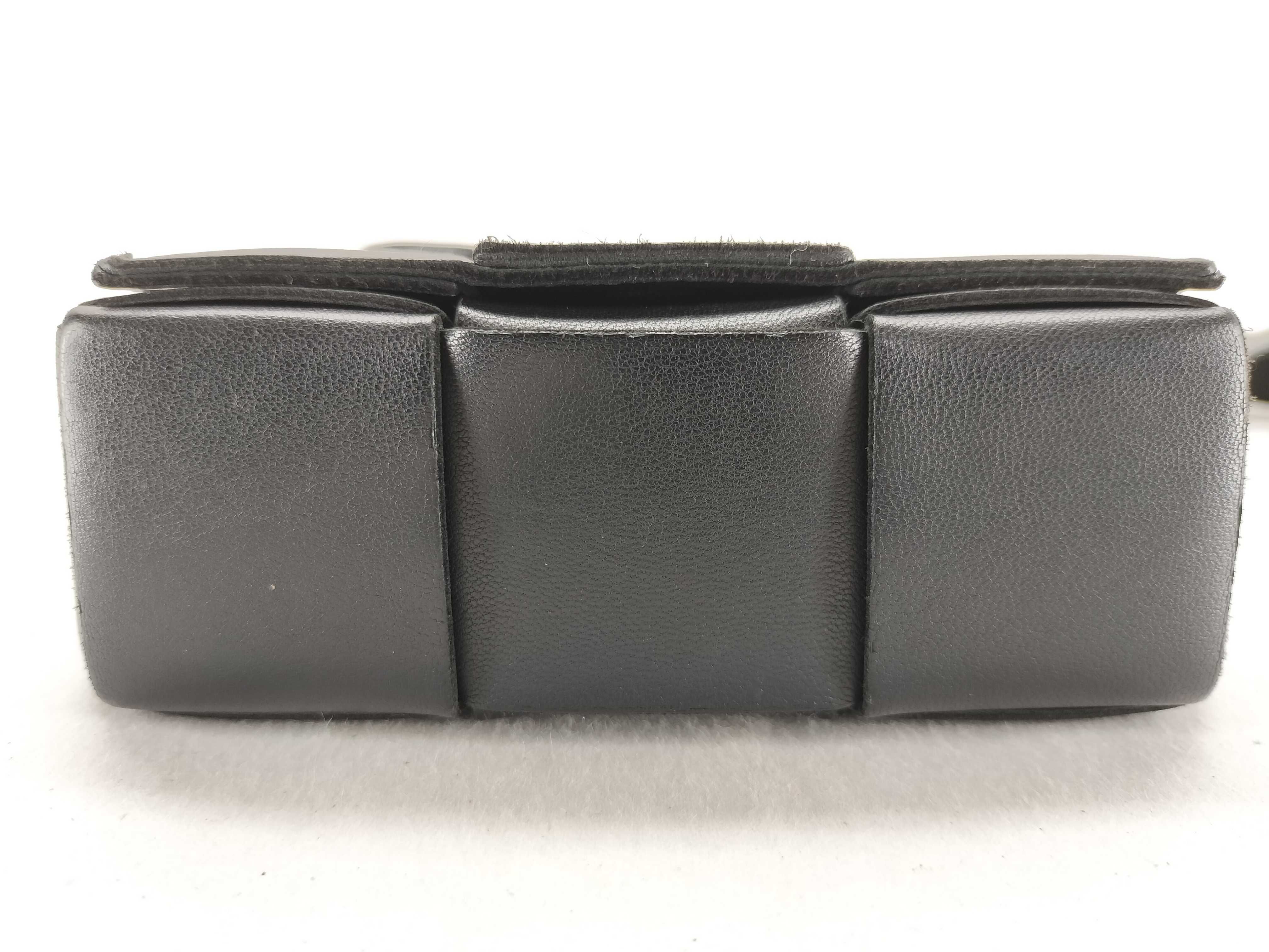 Intrecciato Bottega Veneta Maxi Intrecciato Candy Cassette Leather Shoulder Bag Black Shoulder Bag — view 7