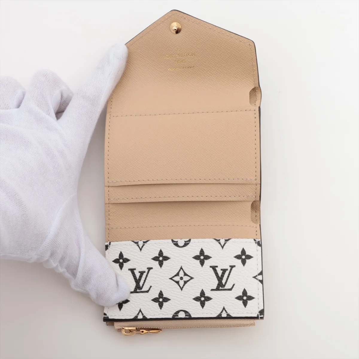 Giant Portefeuille Zoe M67640 TS0159 Khaki x Beige Compact Wallet — view 4