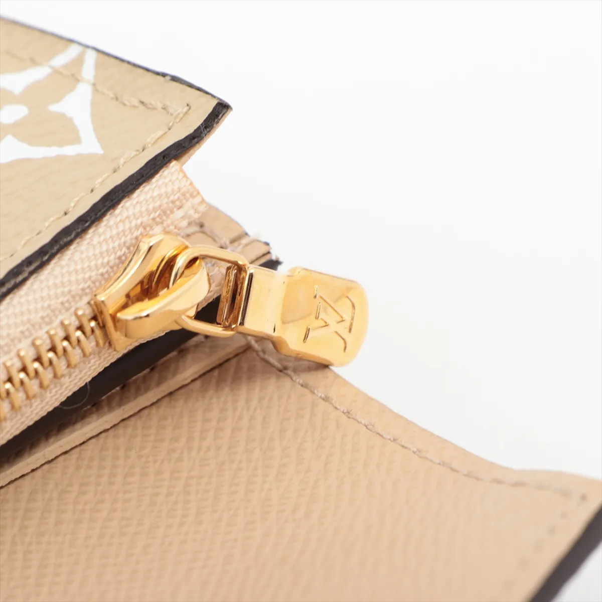 Giant Portefeuille Zoe M67640 TS0159 Khaki x Beige Compact Wallet — view 8