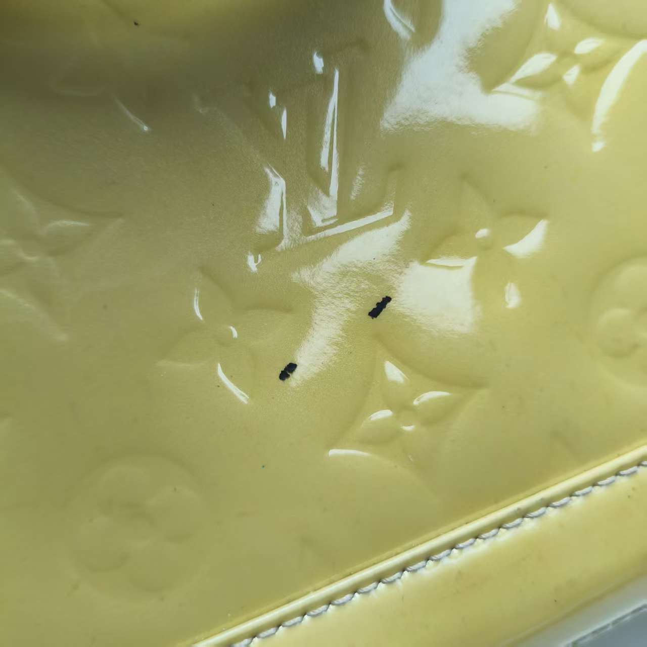 【*Shipped from: China*】LOUIS VUITTON Alma Patent Leather Handbag — view 10