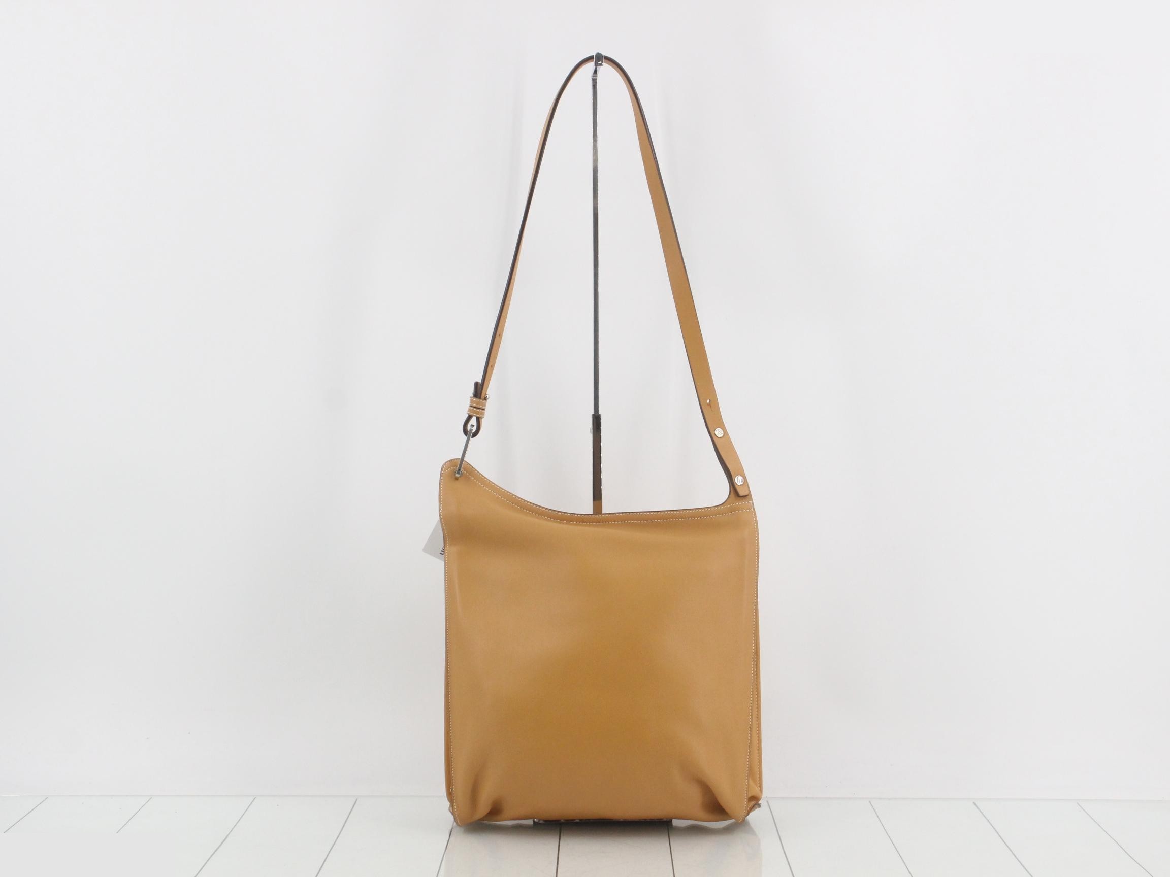 leather one-shoulder bag — view 2