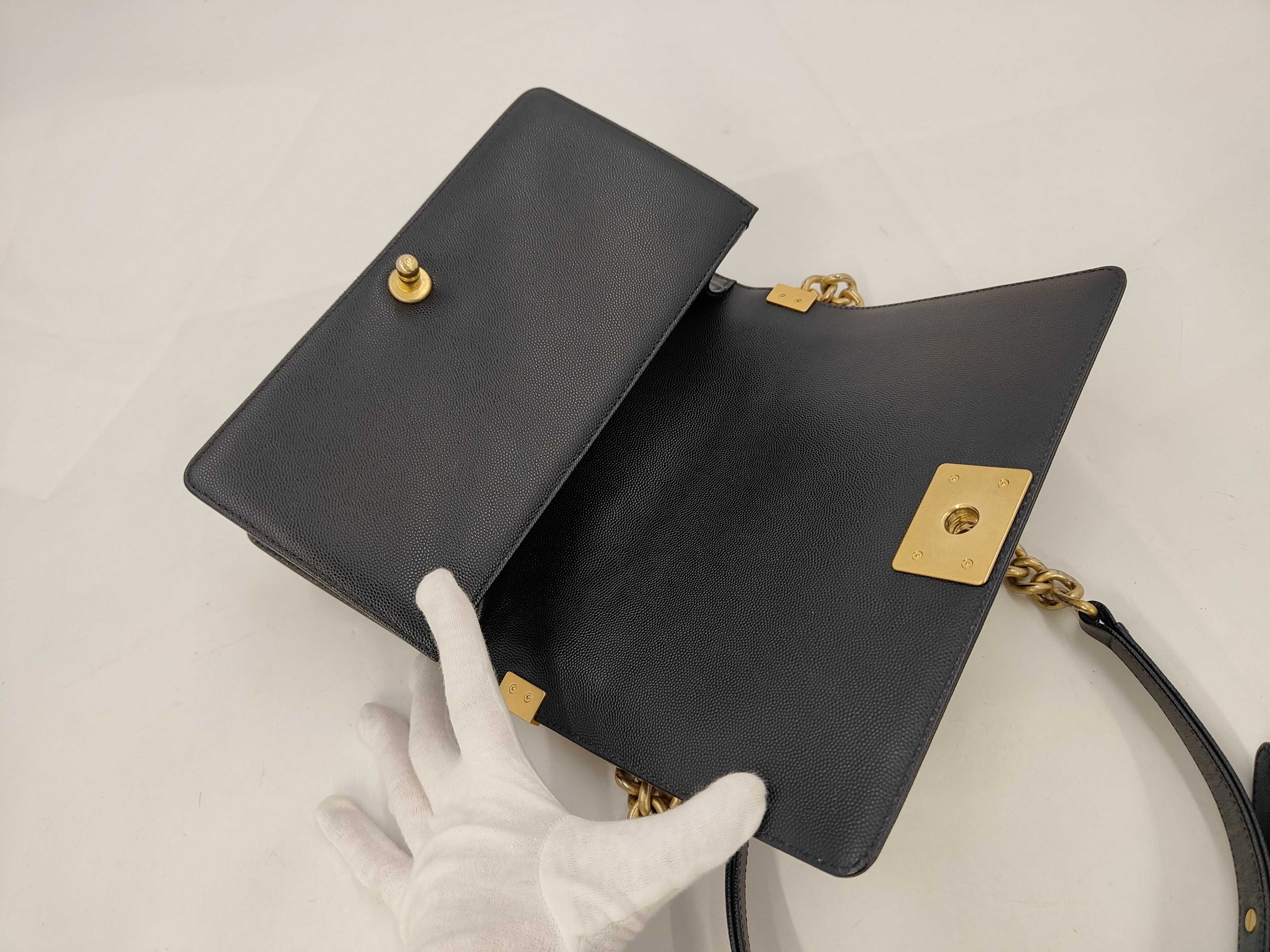 Boy Chanel 25 Caviar Skin Shoulder Bag — view 8