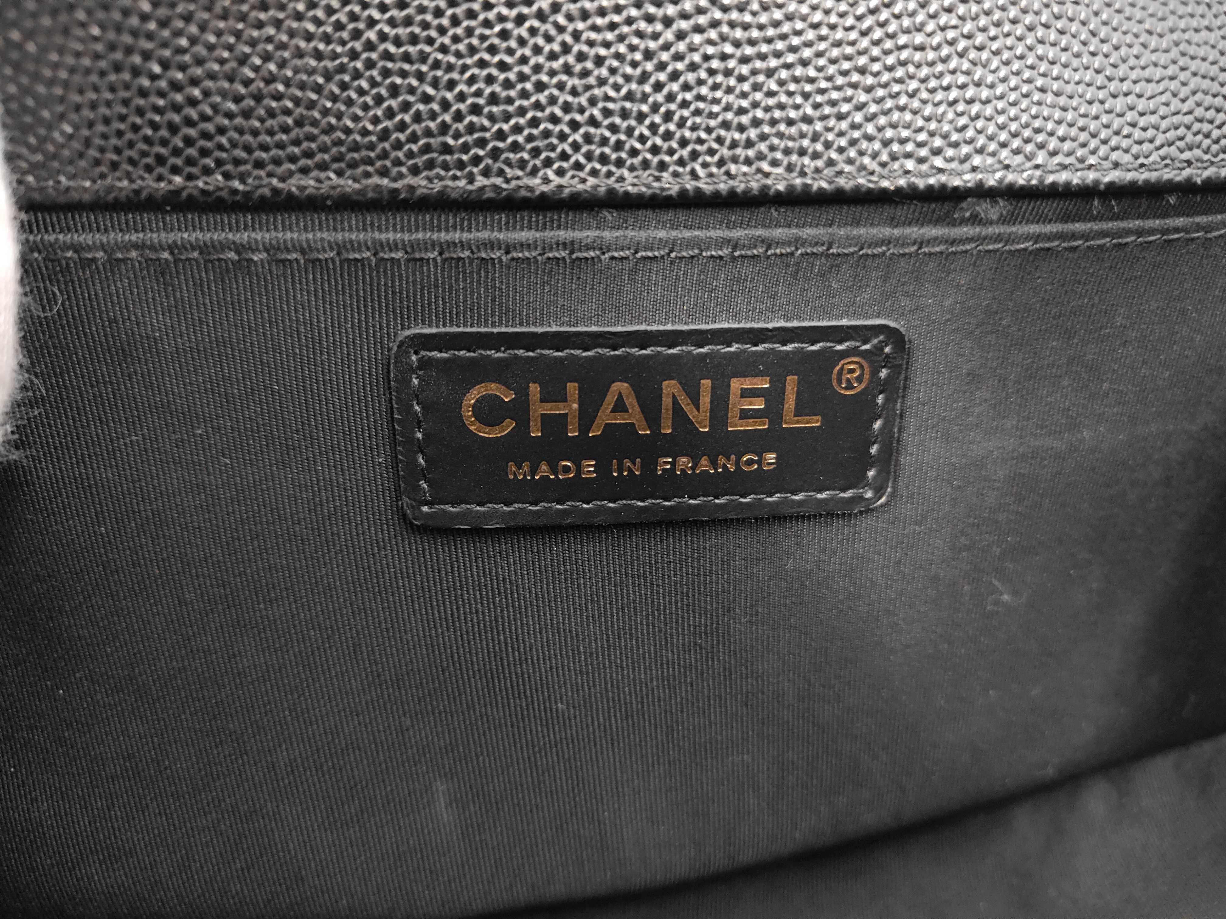 Boy Chanel 25 Caviar Skin Shoulder Bag — view 10