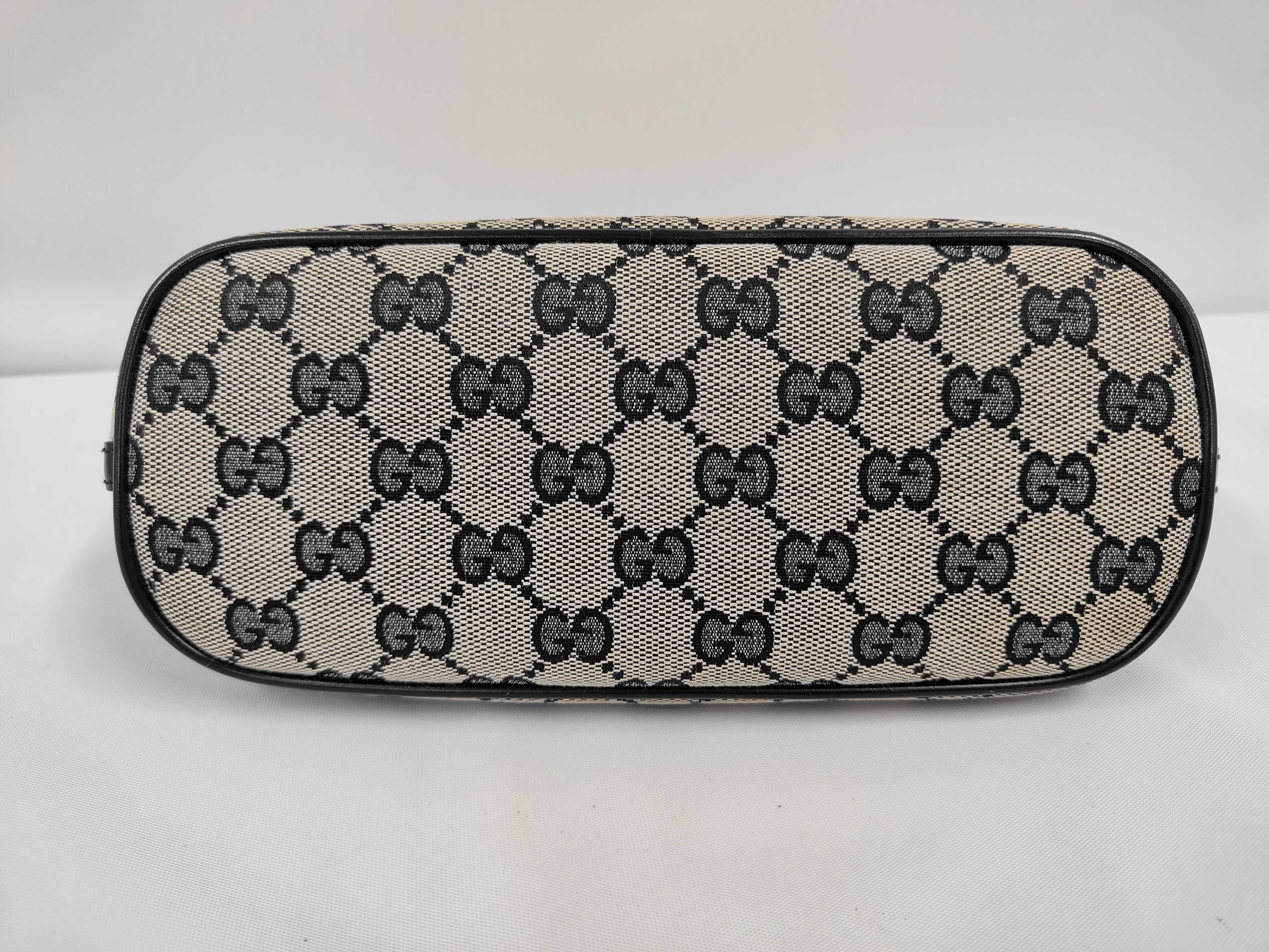 GG Canvas Accessory Pouch Handbag — view 4
