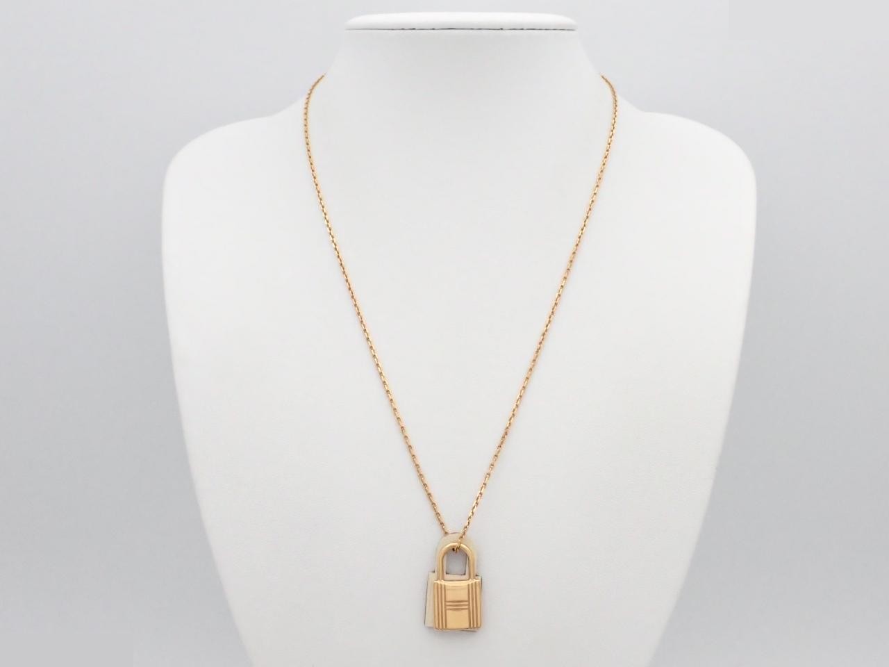 Necklace, O'Kelly, gold and white, chain approximately 48cm — view 3