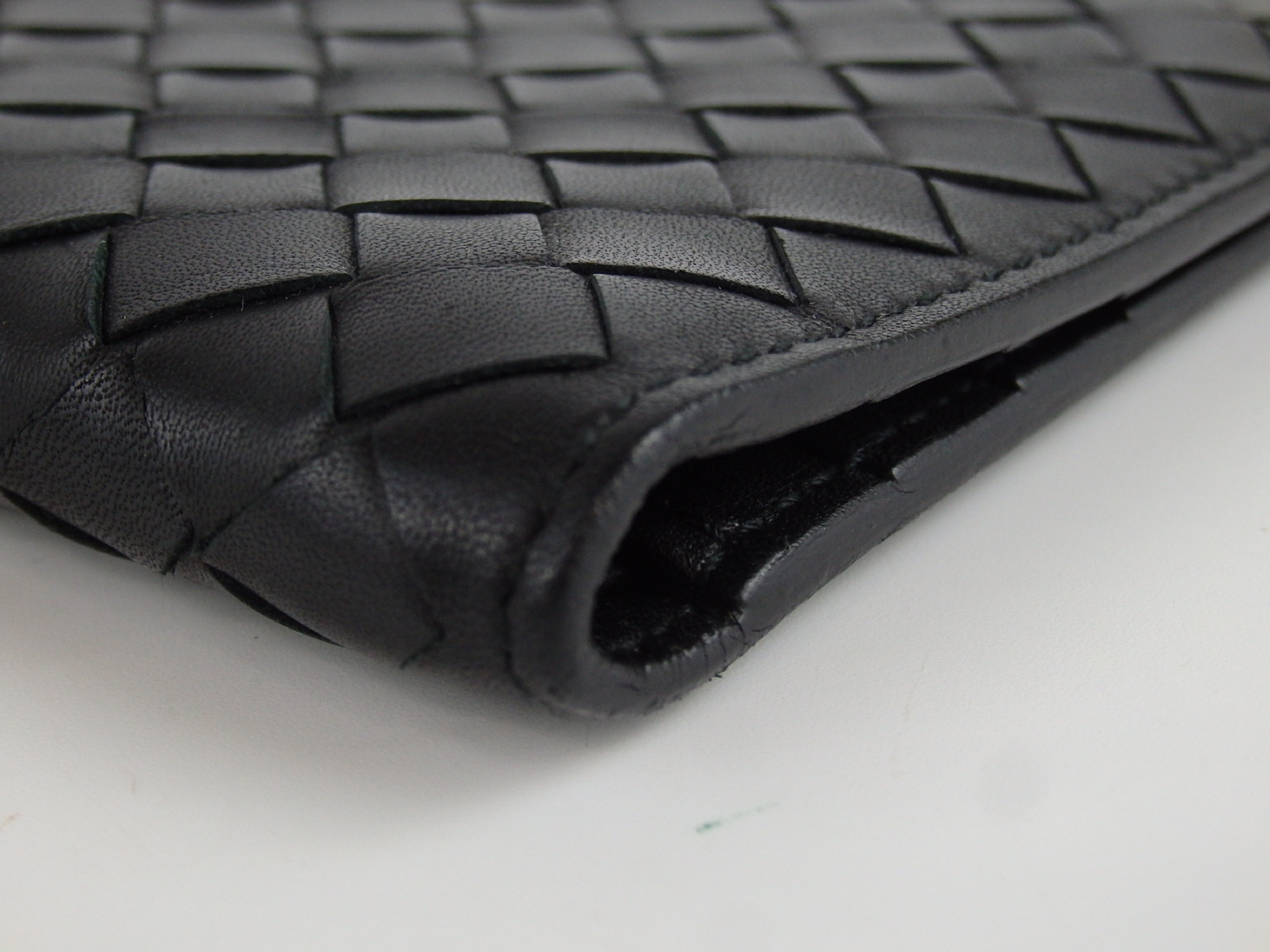 Intrecciato Chain Wallet Billfold — view 3