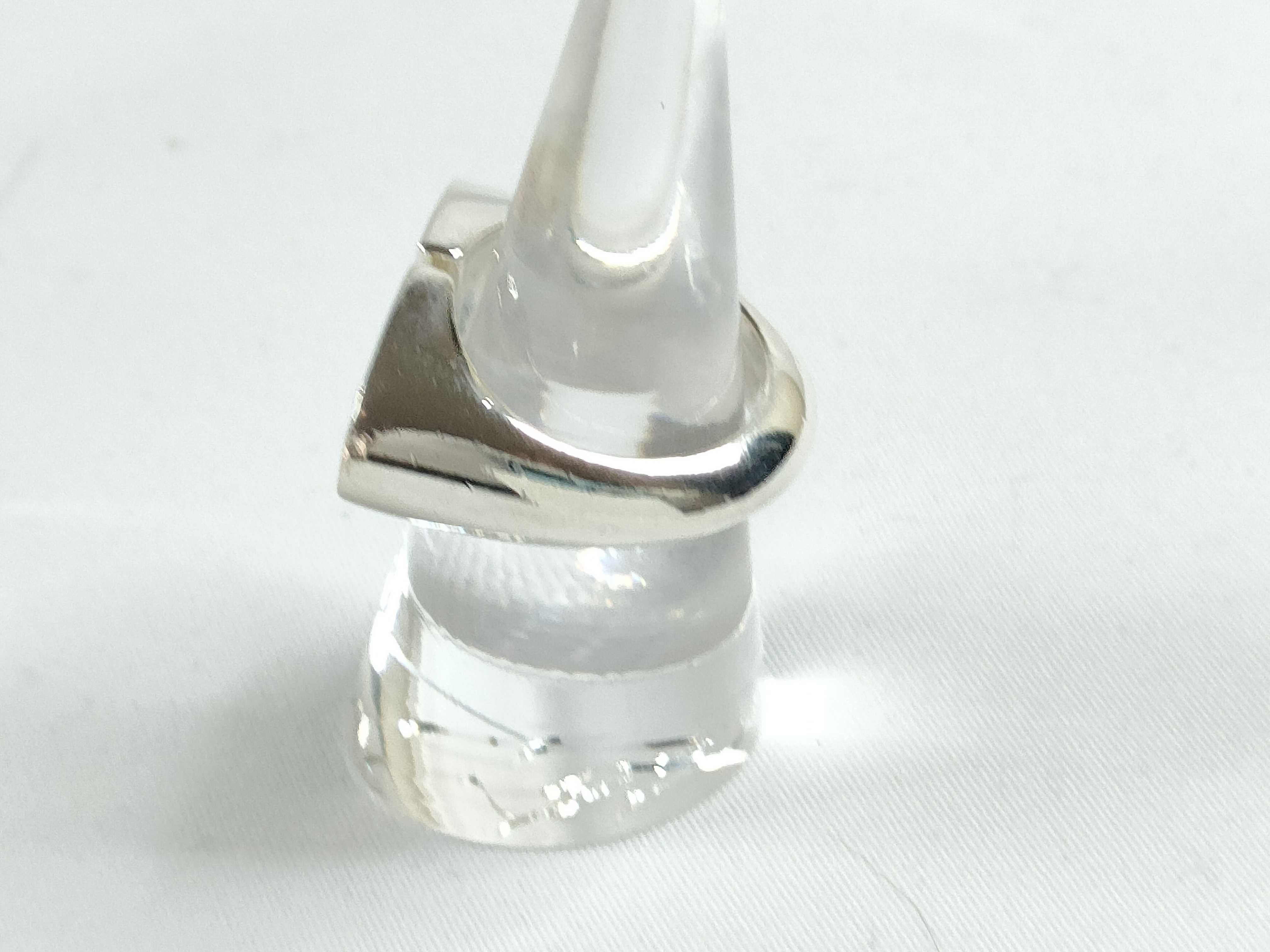 ring — view 2