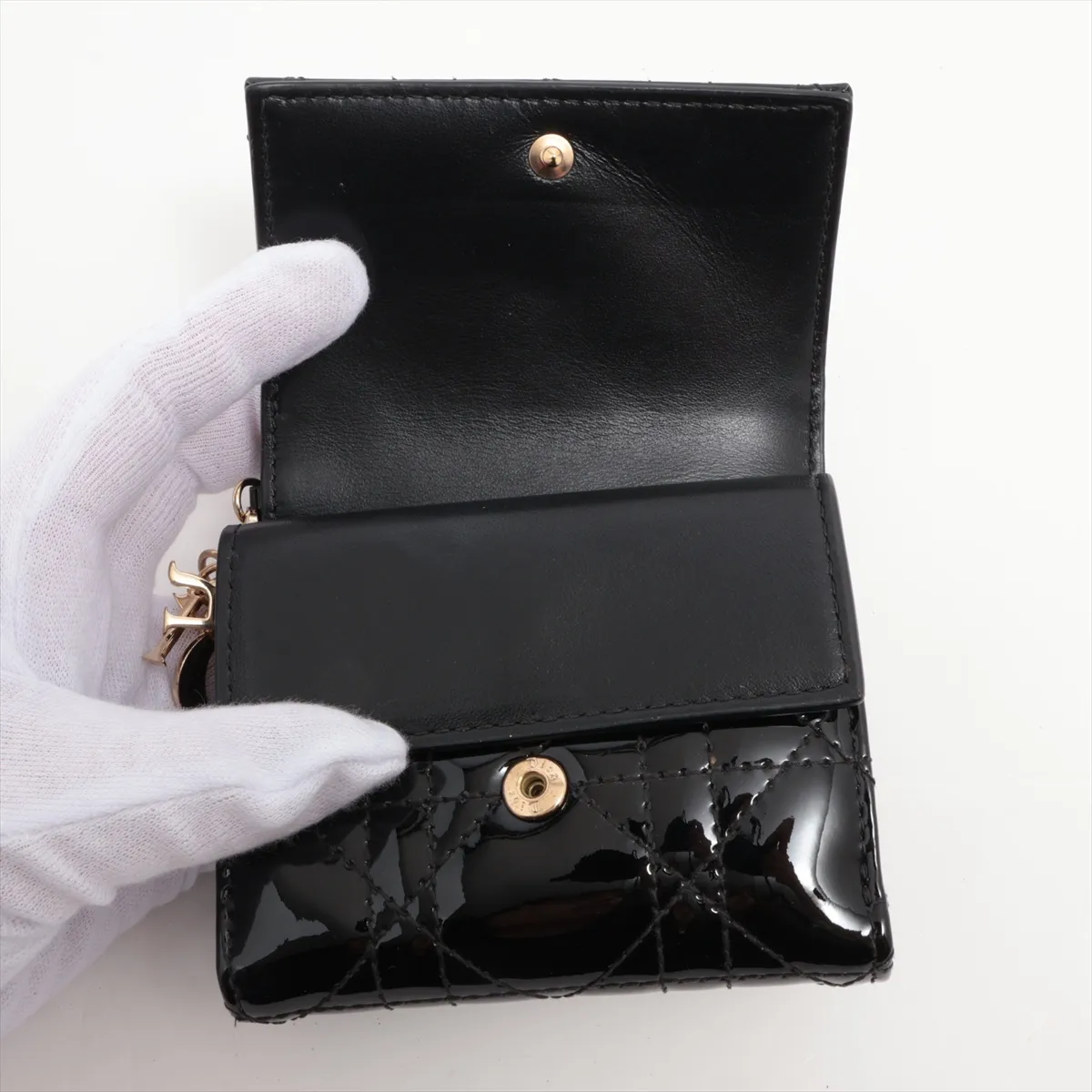 Lady Dior Cannage Leather x Enamel Compact Wallet Black — view 3