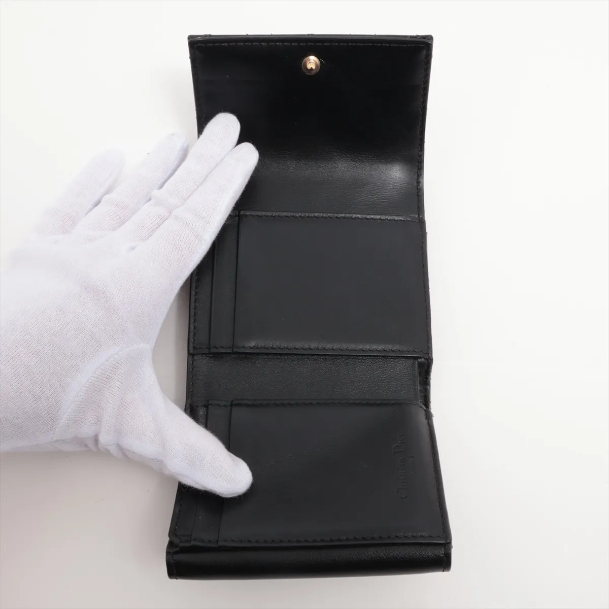 Lady Dior Cannage Leather x Enamel Compact Wallet Black — view 5