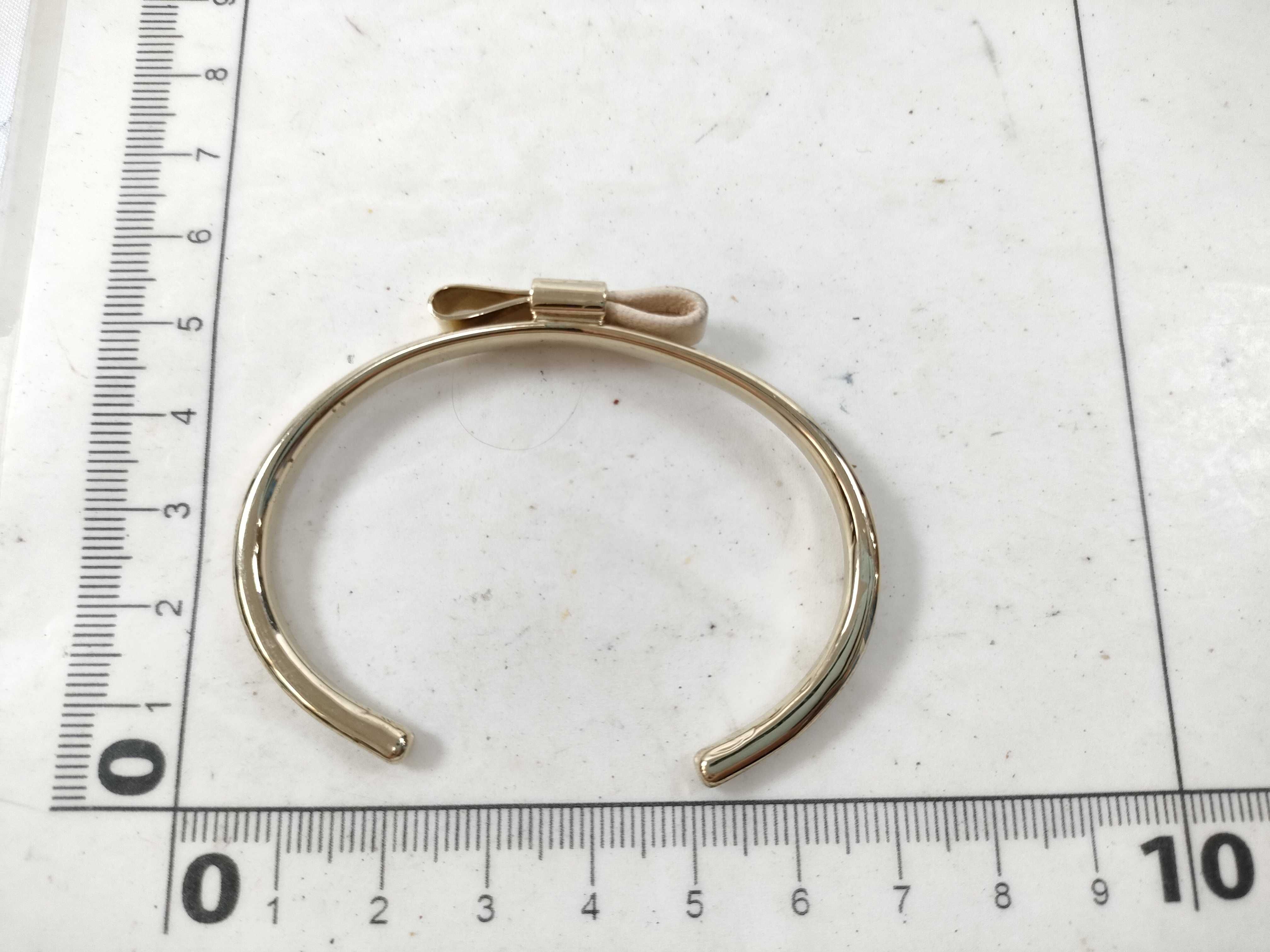 Open Bangle Gold/White Bracelet/Bangle — view 7