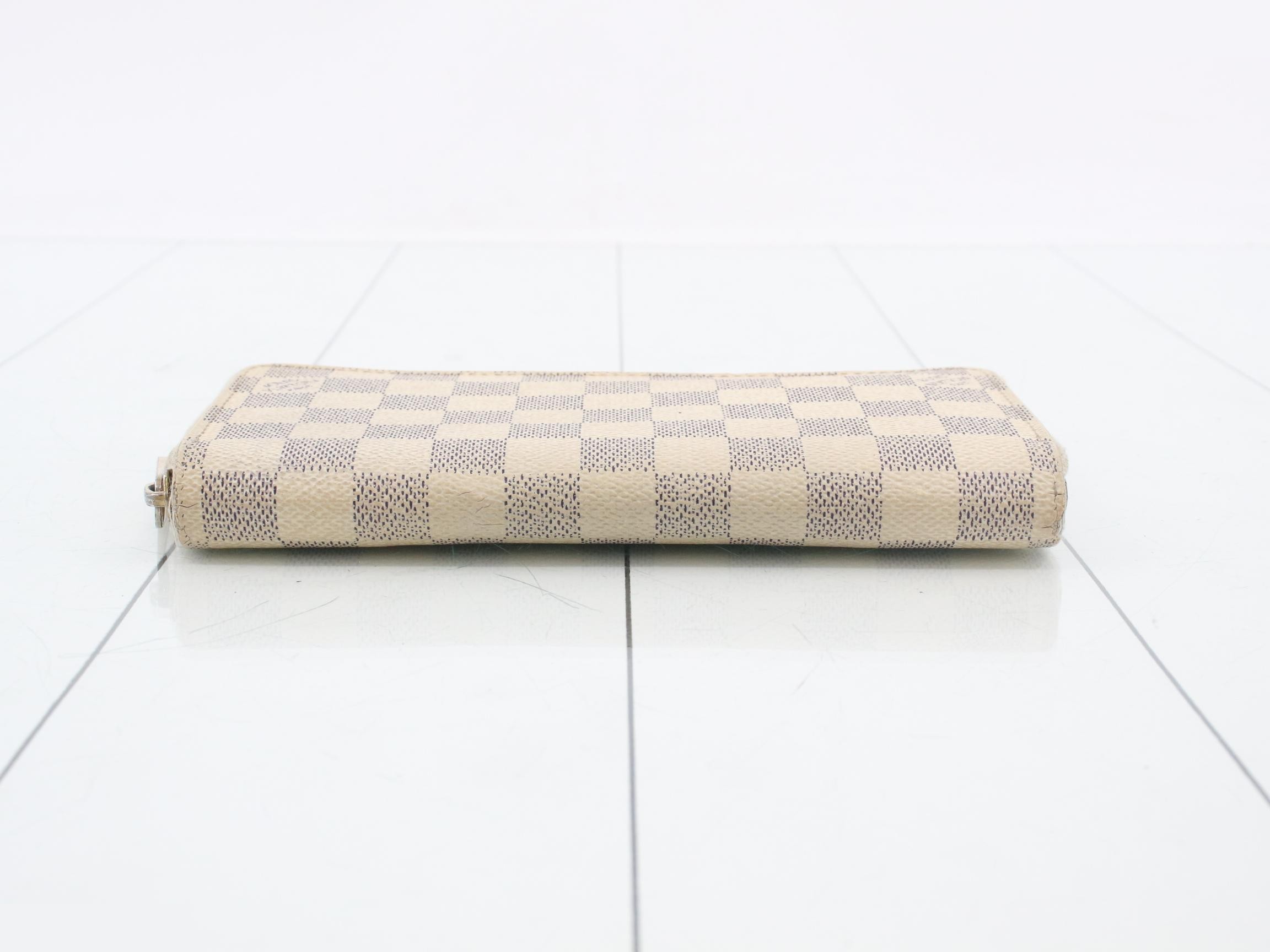 Zippy Wallet — view 3