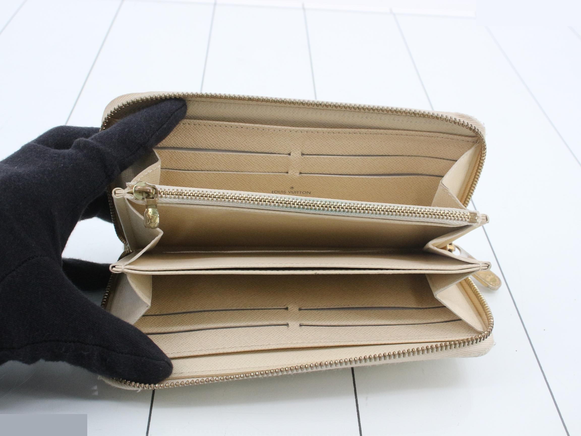 Zippy Wallet — view 4