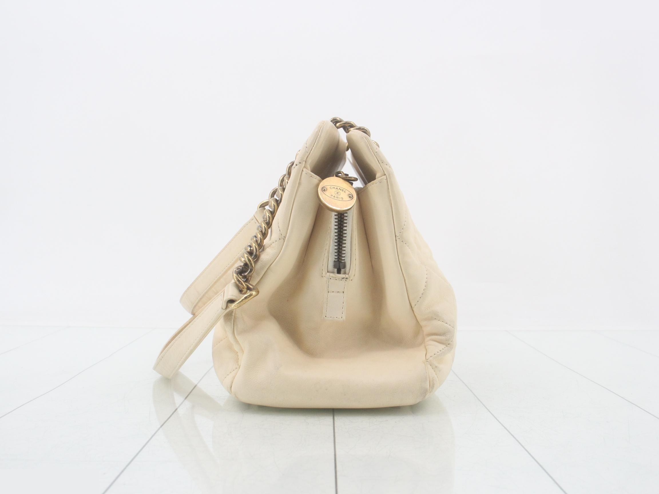 Matelassé Lambskin Coco Mark Chain Semi-Shoulder Bag — view 4