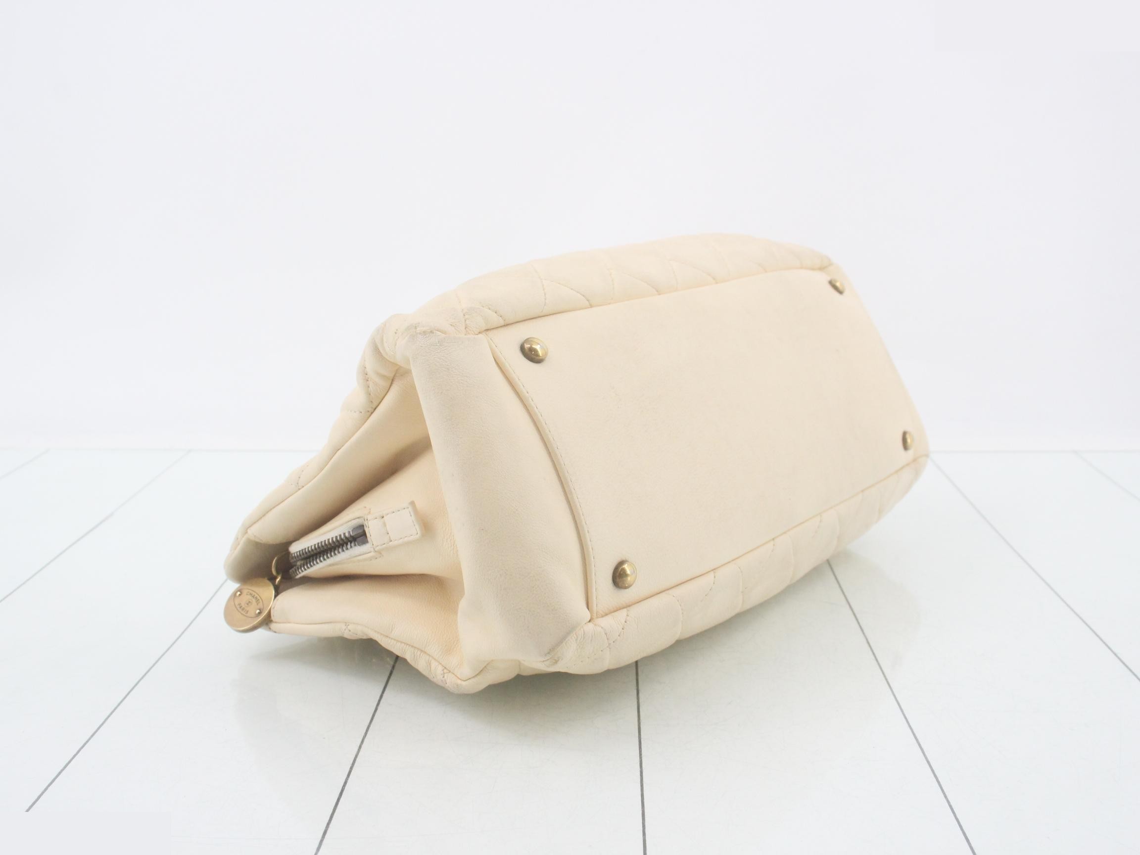 Matelassé Lambskin Coco Mark Chain Semi-Shoulder Bag — view 5
