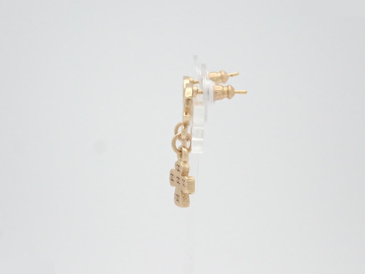 Coco Mark Cross Swing Gold Earrings — view 3