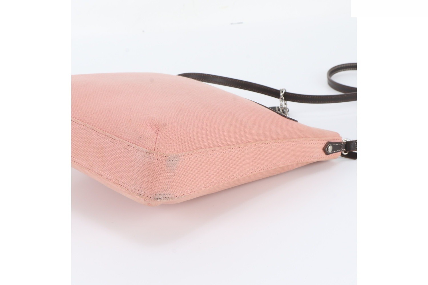 Checkered heart charm leather shoulder bag — view 4