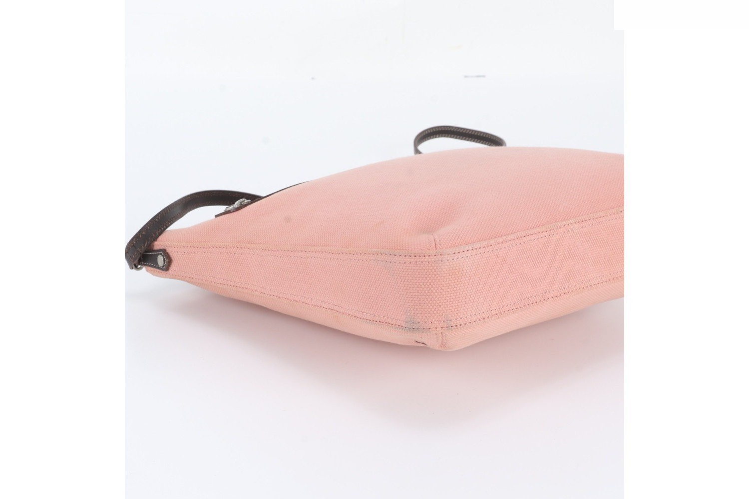 Checkered heart charm leather shoulder bag — view 5